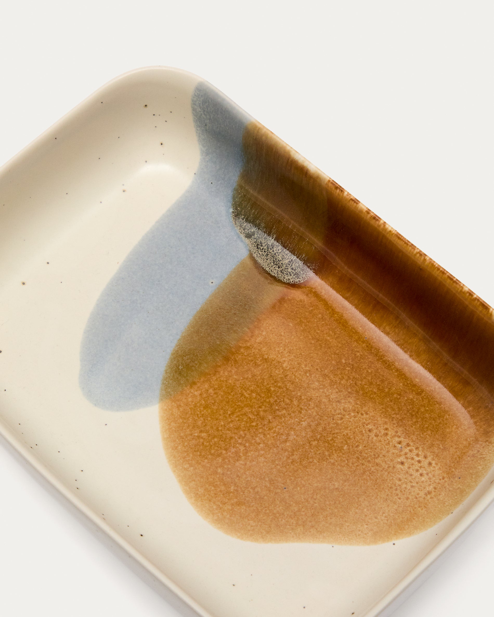Small multicoloured ceramic Miglo oven dish - Detail