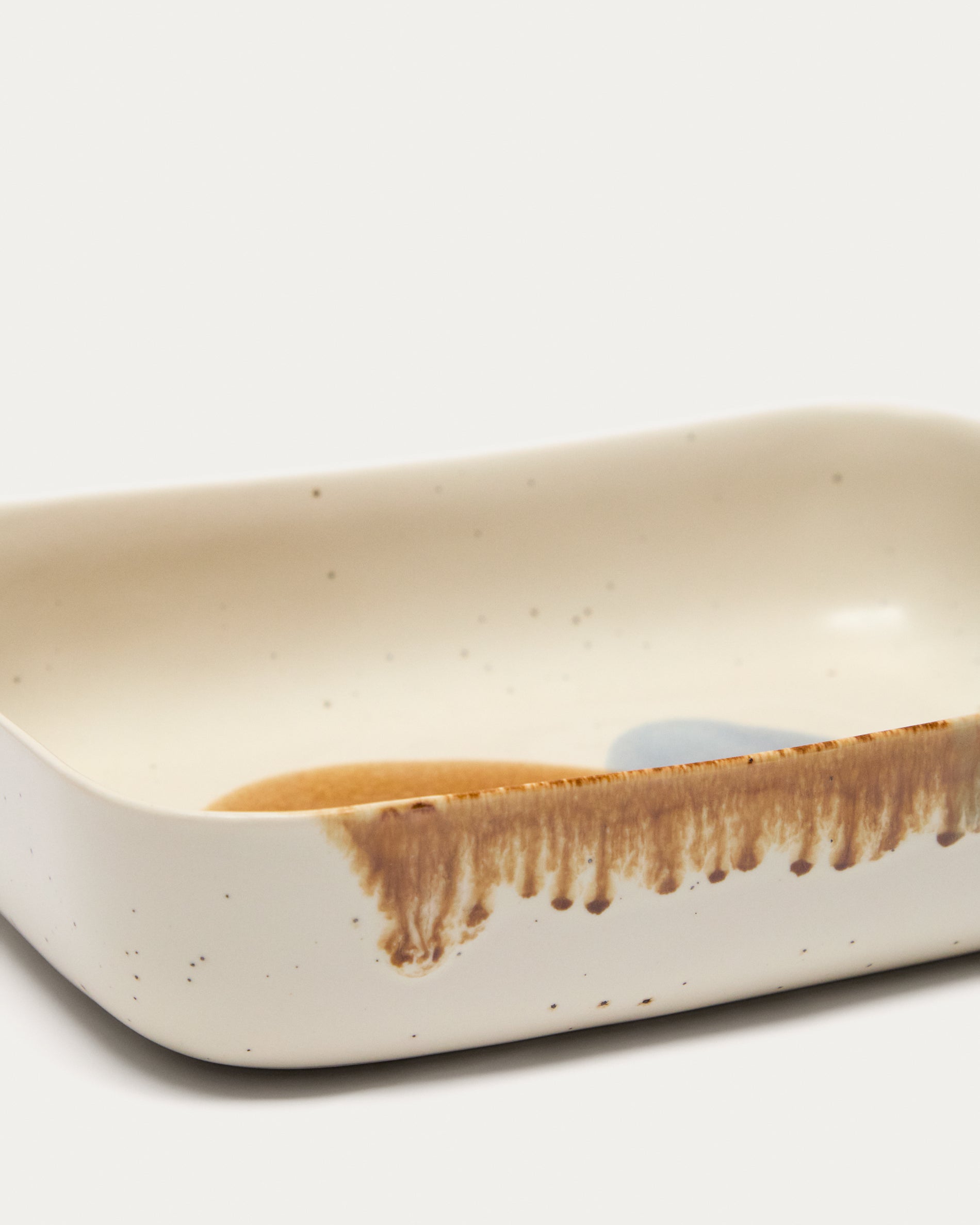 Small multicoloured ceramic Miglo oven dish - Detail