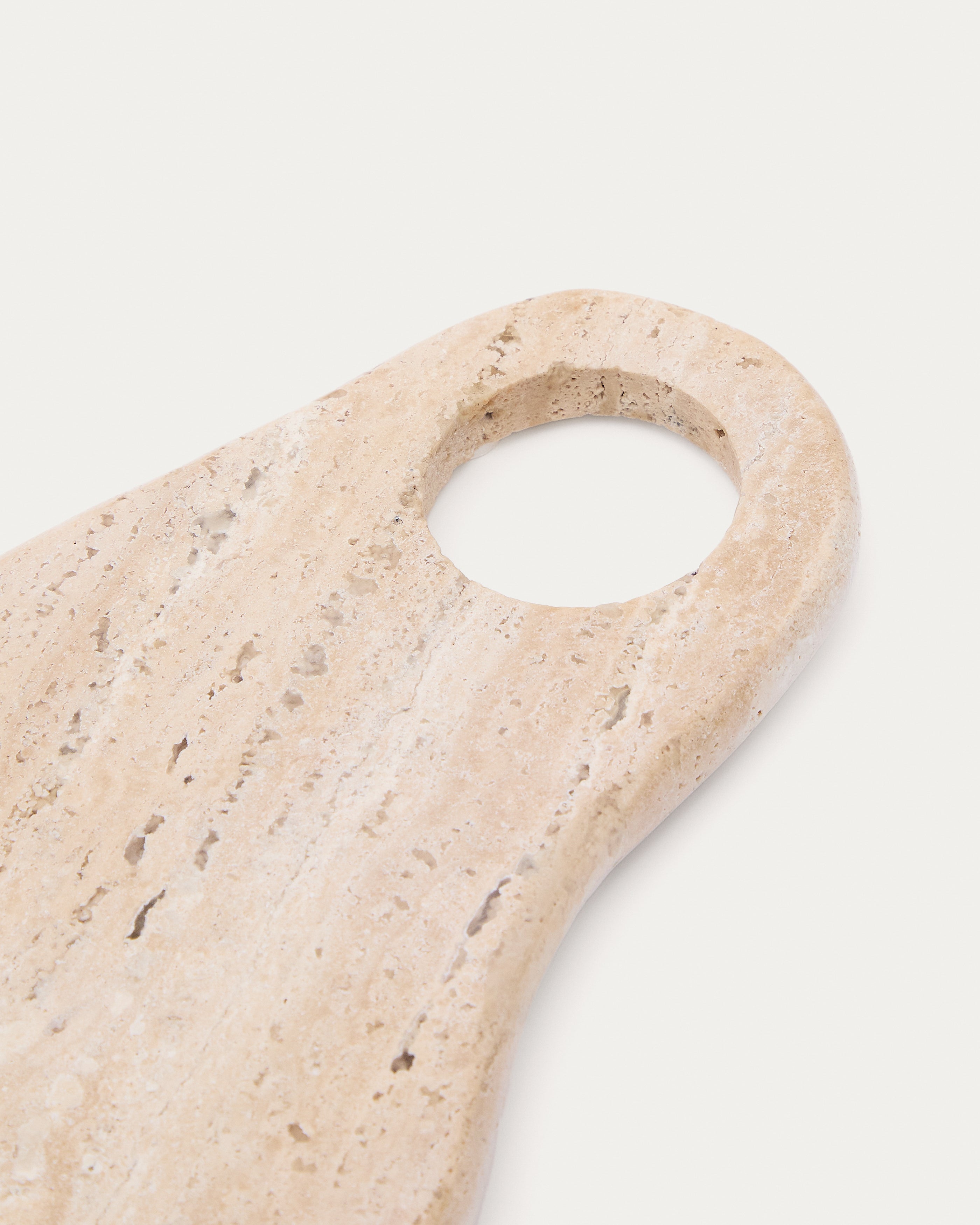 Zera serving board in beige marble - Detail