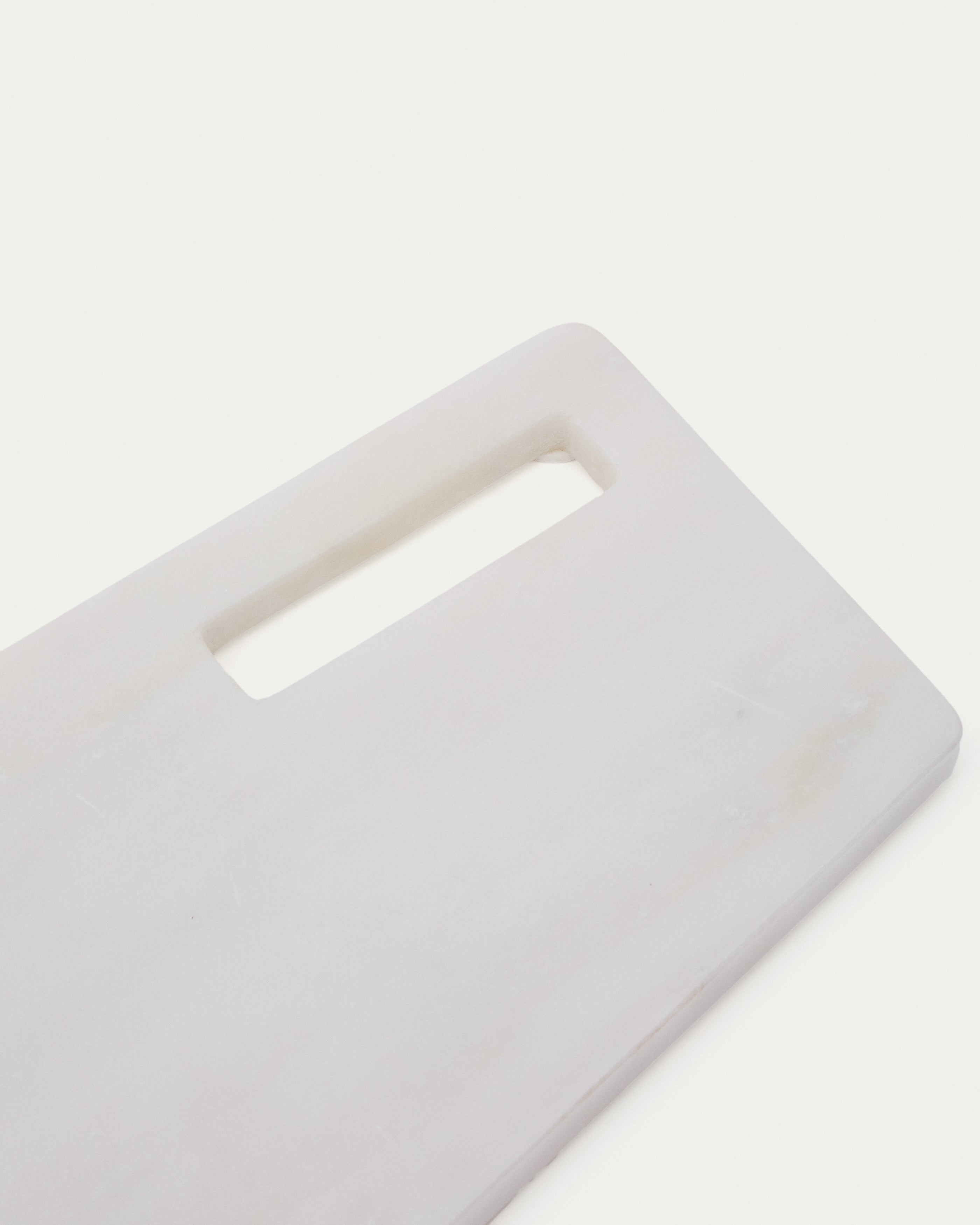Nira large serving board in black and white marble - Detail