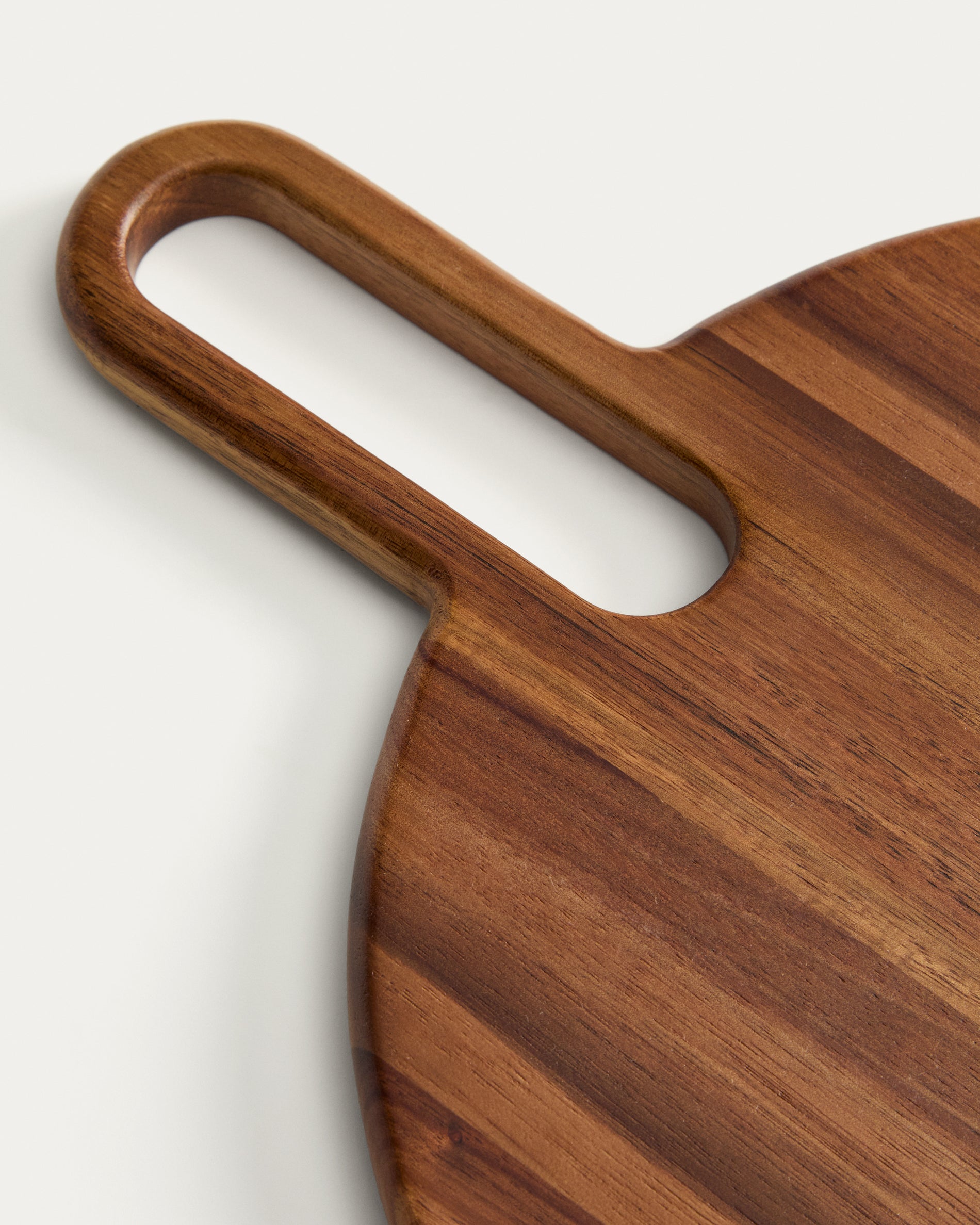 Blera serving board in acacia wood FSC 100% - Detail