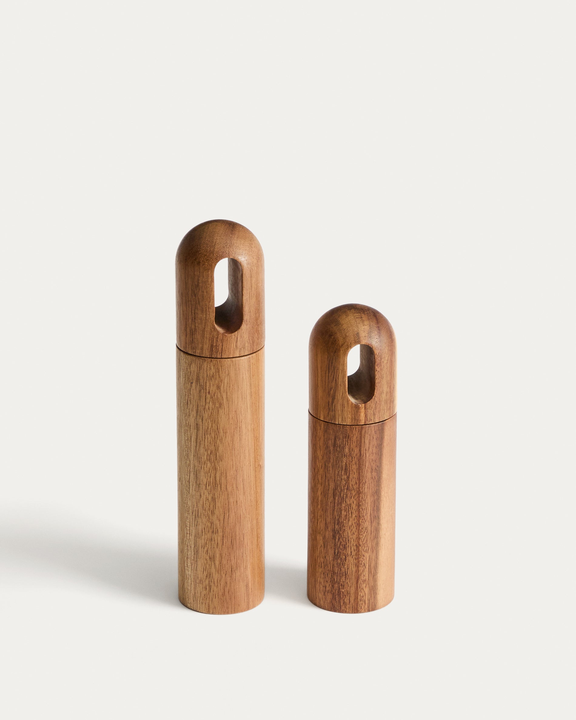 Blera salt and pepper mill in acacia wood 18.5 cm FSC 100% - Product View