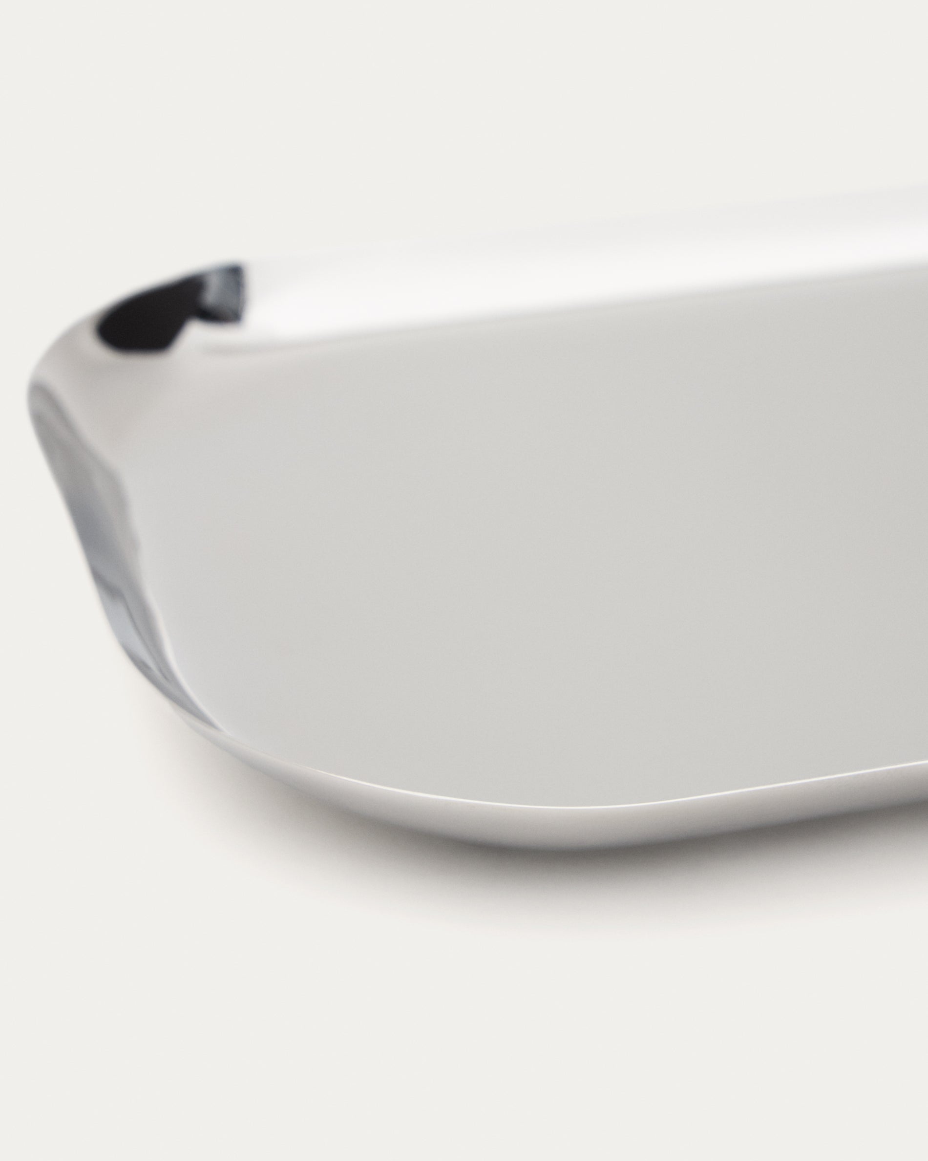 Nirela set of 2 stainless steel trays - Detail