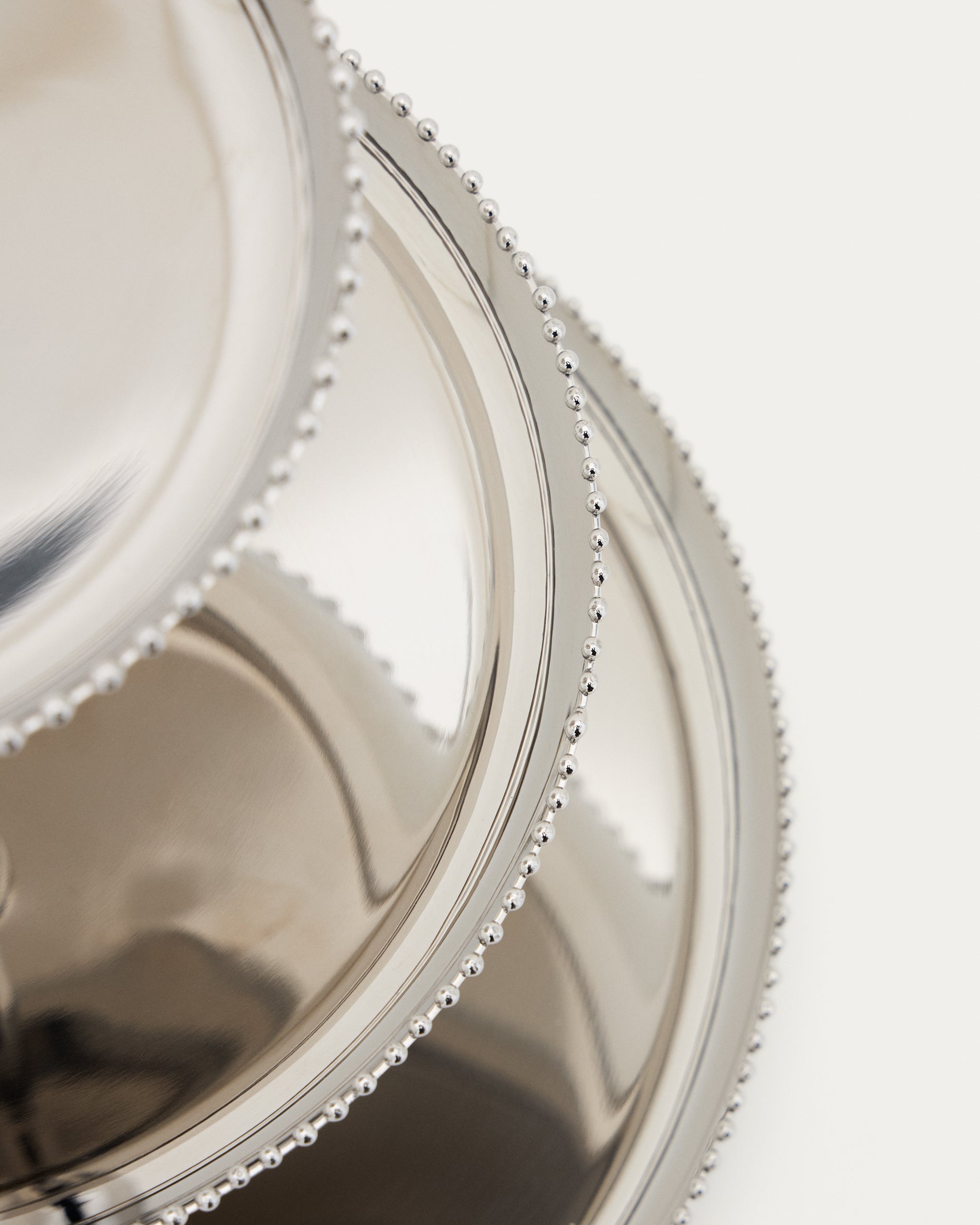 Nirela 3-tier stainless steel tray - Detail