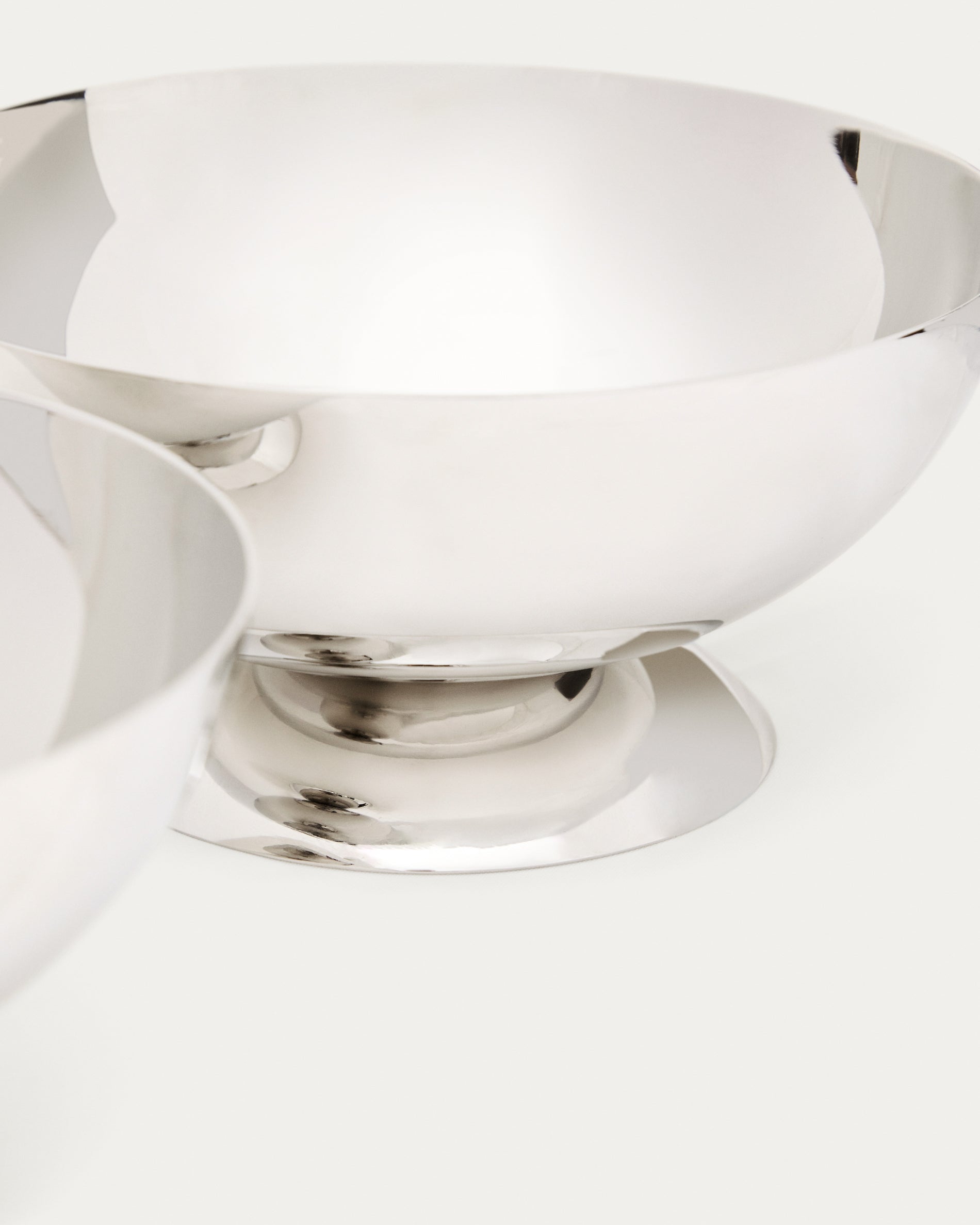 Nirela set of 2 stainless steel bowls - Detail