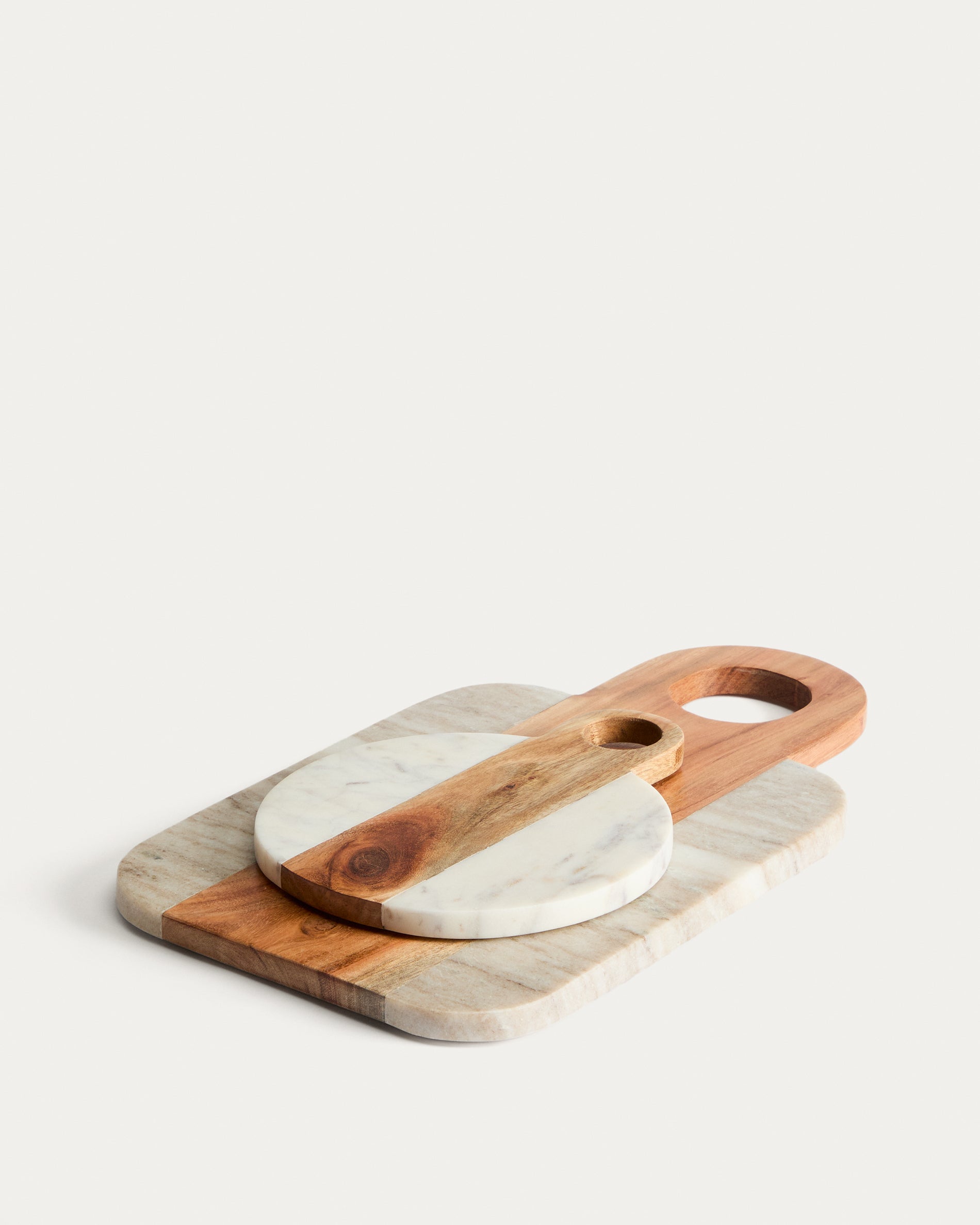 Nuvir serving board in beige marble and solid acacia wood - Product View
