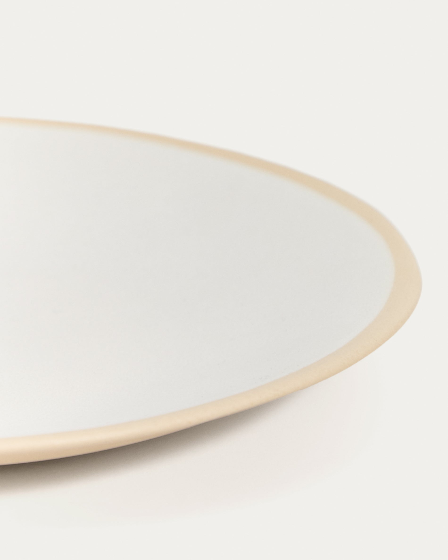 Beige Azir ceramic plate - Detail