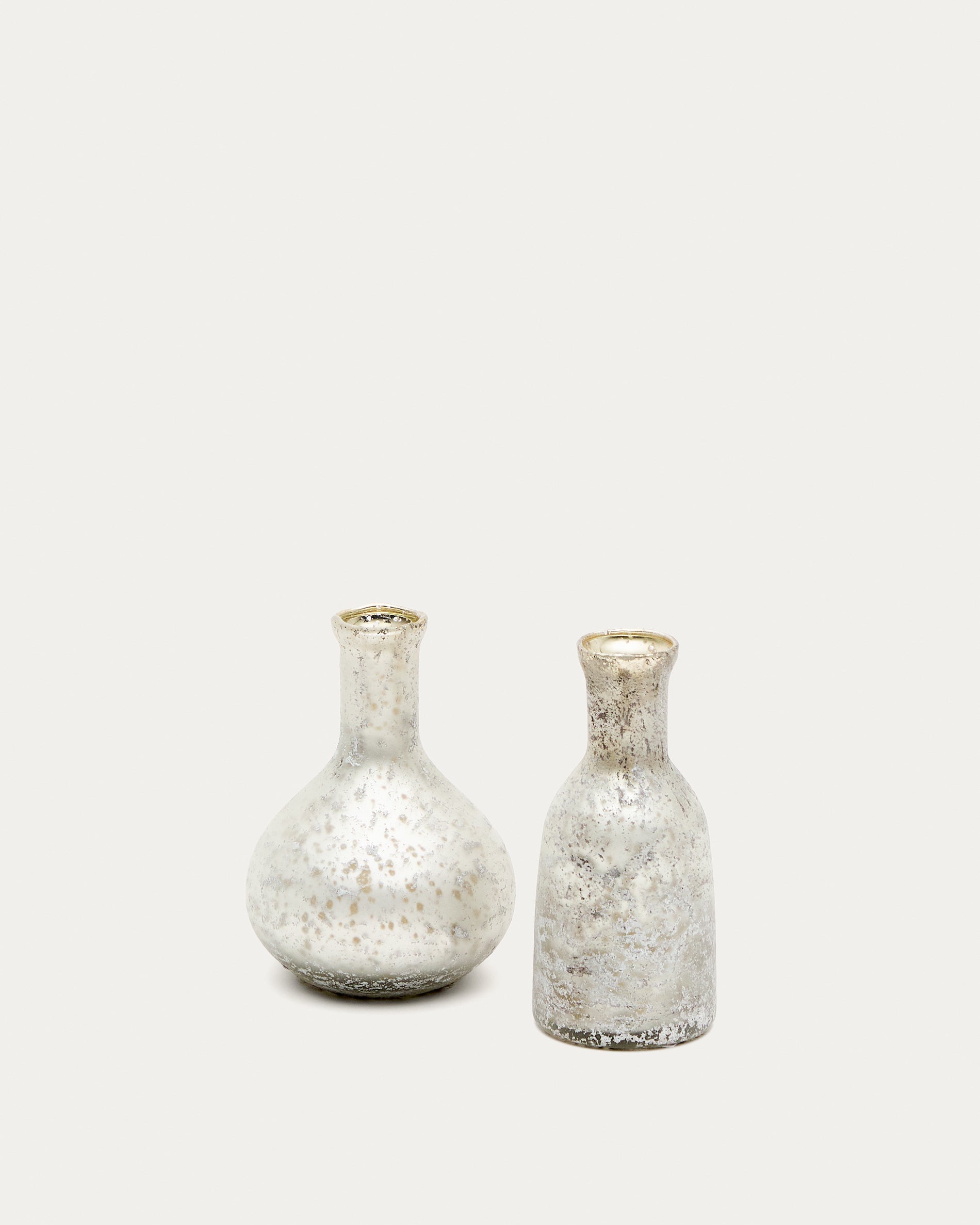 Deila set of 2 white, recycled-glass vases, 13 cm - Product View
