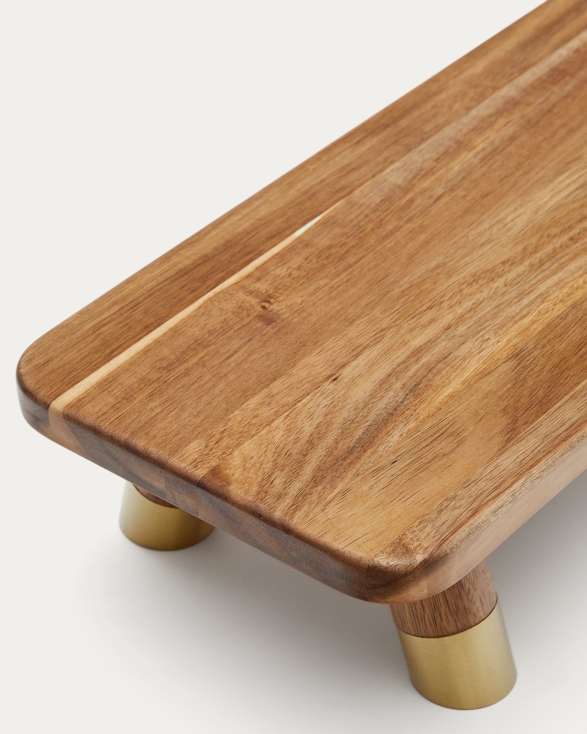 Sataya small serving board made from FSC 100% acacia wood - Detail