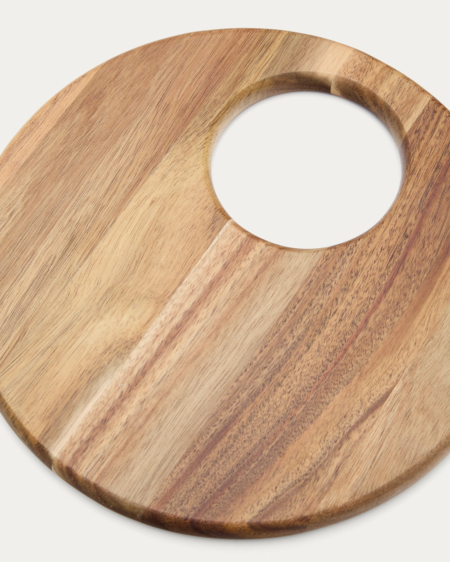 Klot small-sized serving board made of acacia wood FSC 100% - Detail