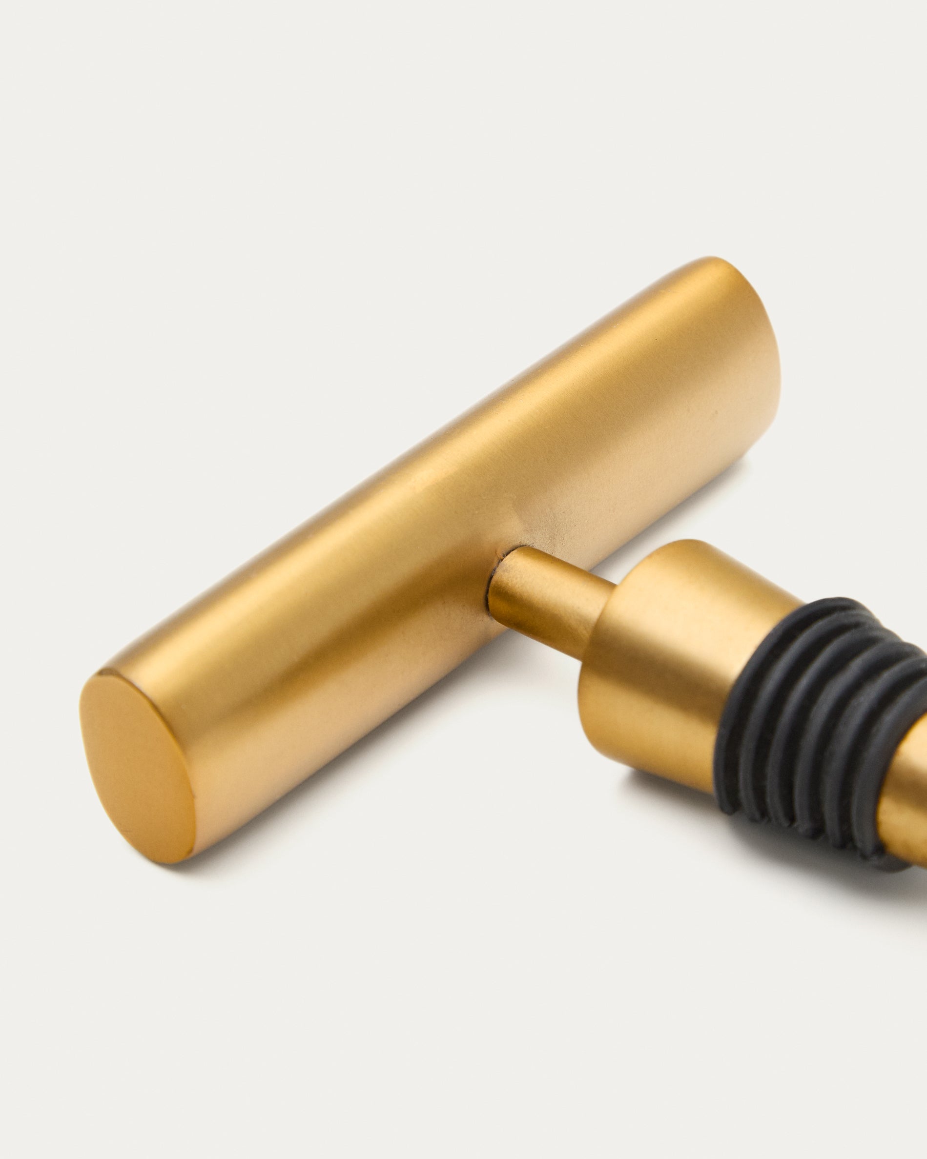 Aruc stainless-steel bottle stopper - Detail
