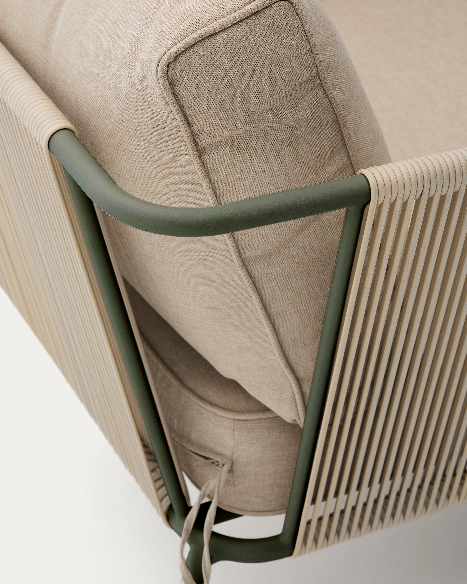 Zivia outdoor armchair in ecru rope cord and green galvanised steel - Detail