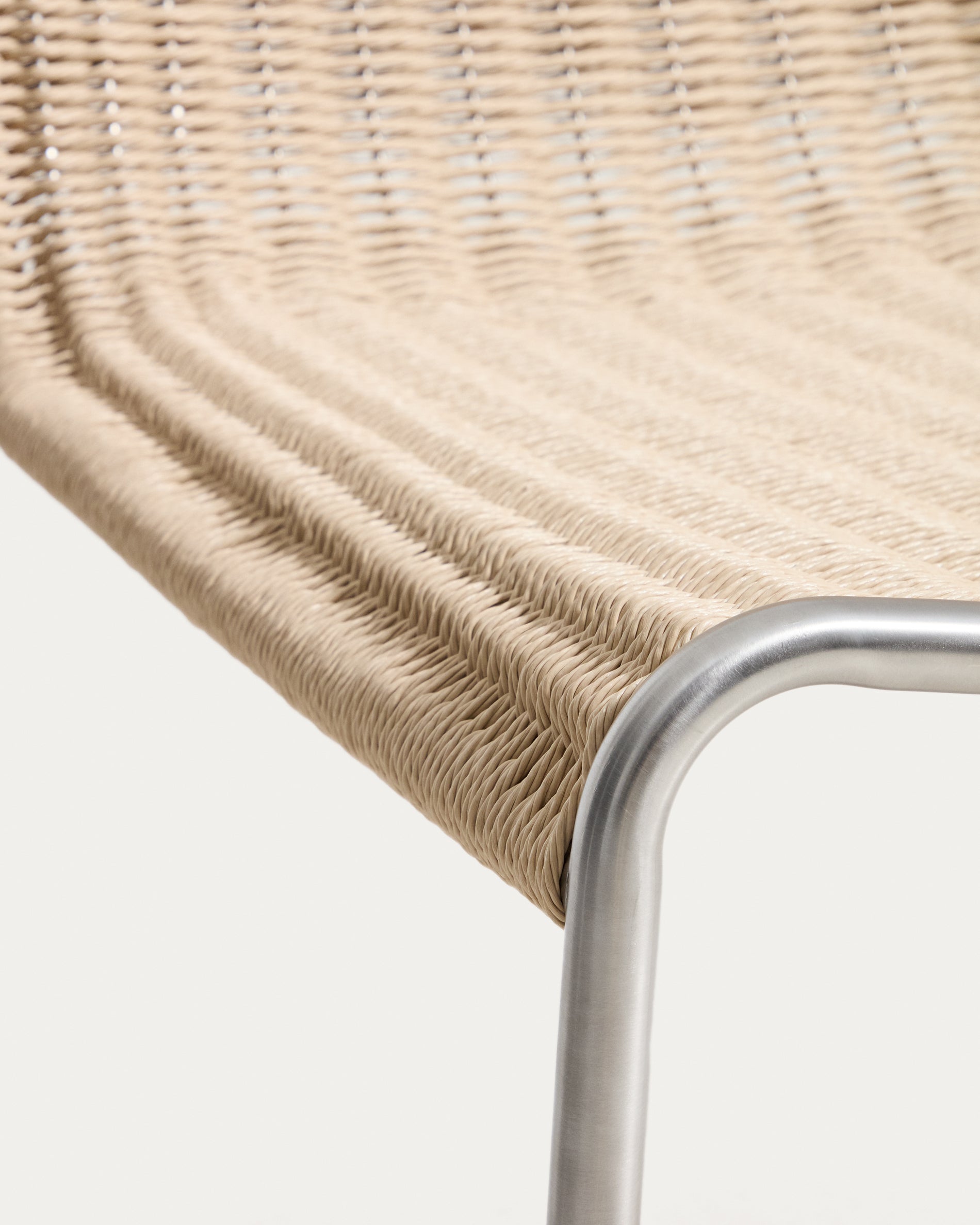 Tavari stackable armchair in beige synthetic rope cord and brushed-effect stainless steel - Detail