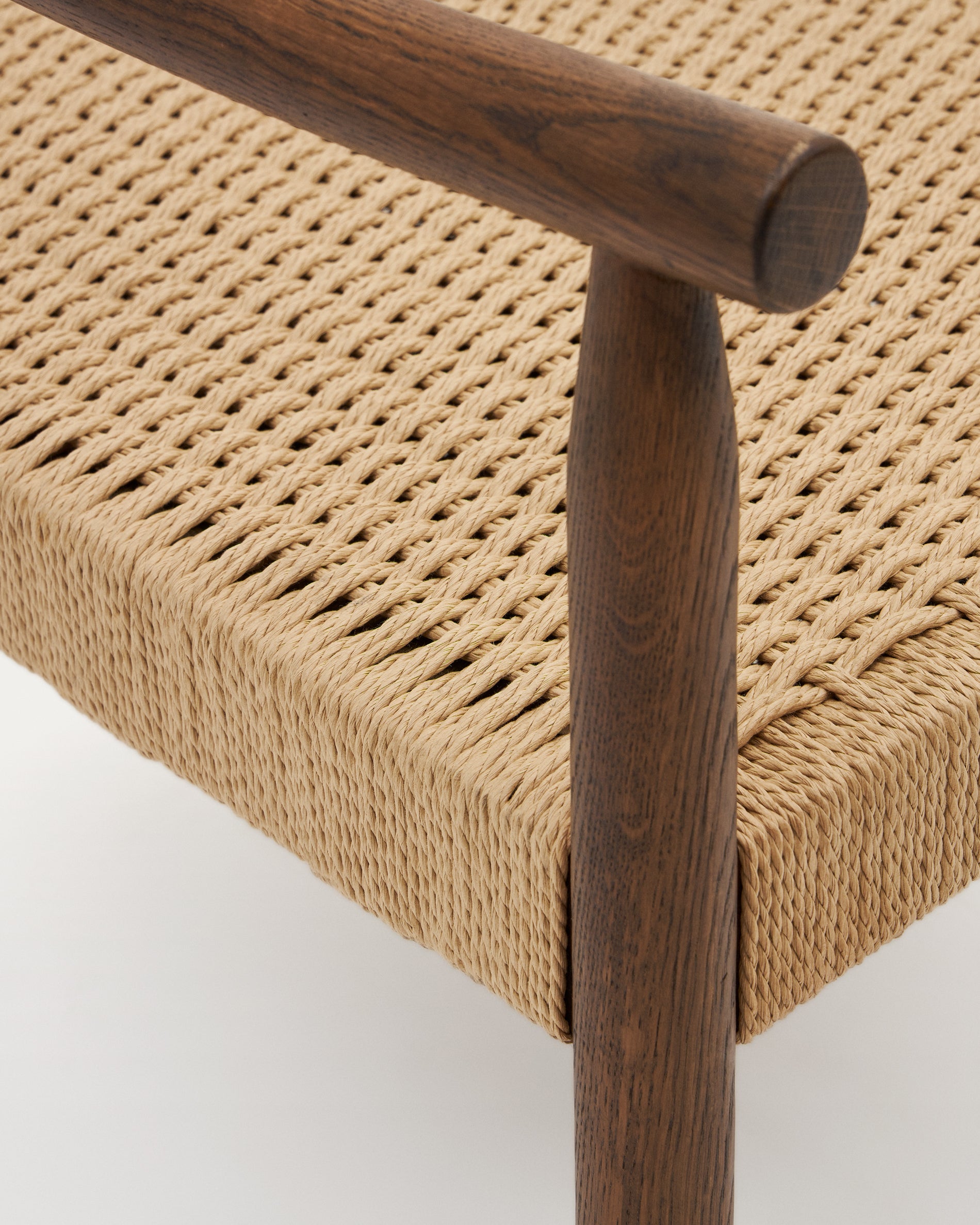 Yalia armchair in solid oak with a walnut finish and paper rope seat FSC 100% - Detail