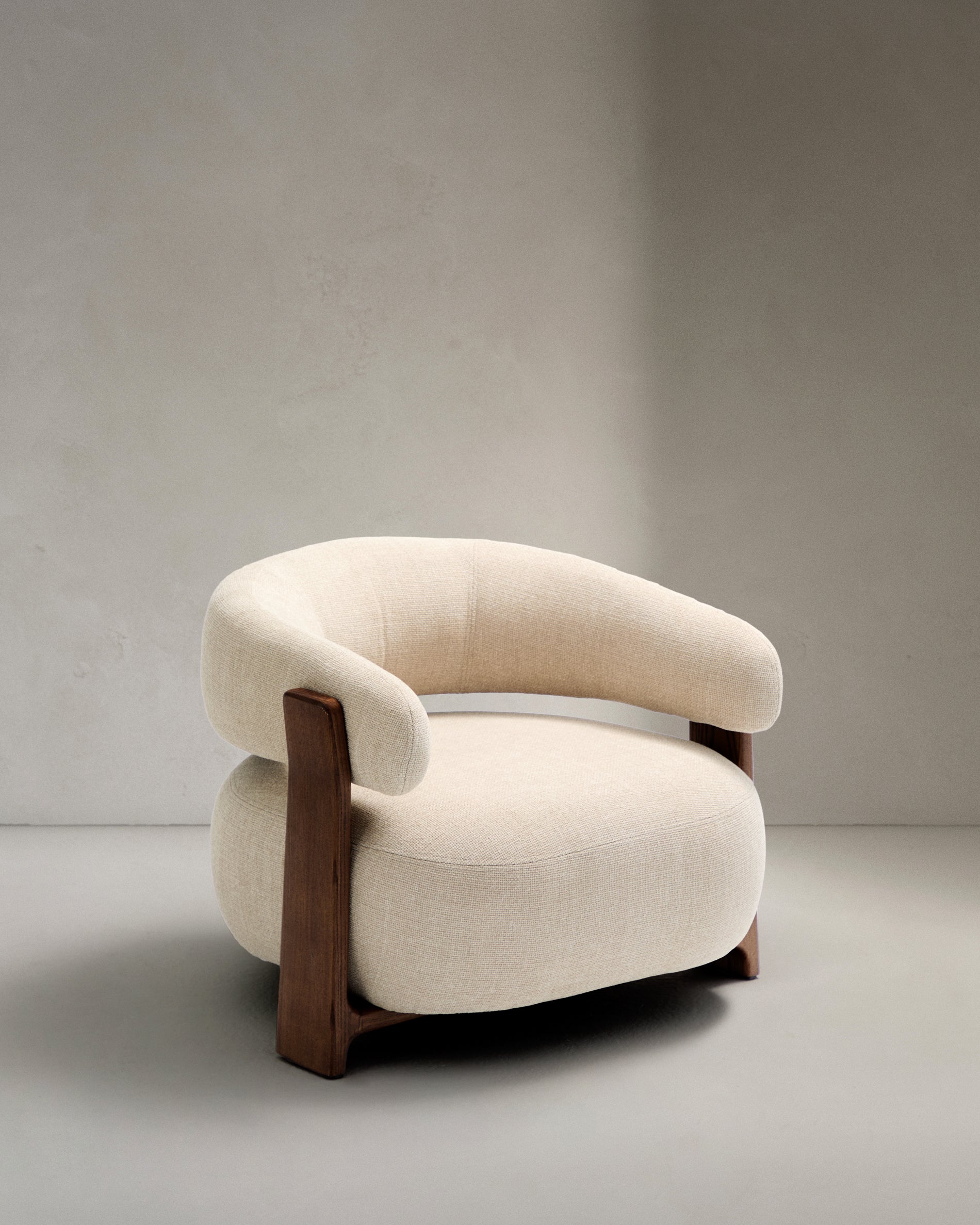 Granite fire-retardant armchair in beige chenille and solid ash wood with walnut-coloured finish FSC 100% - Product View