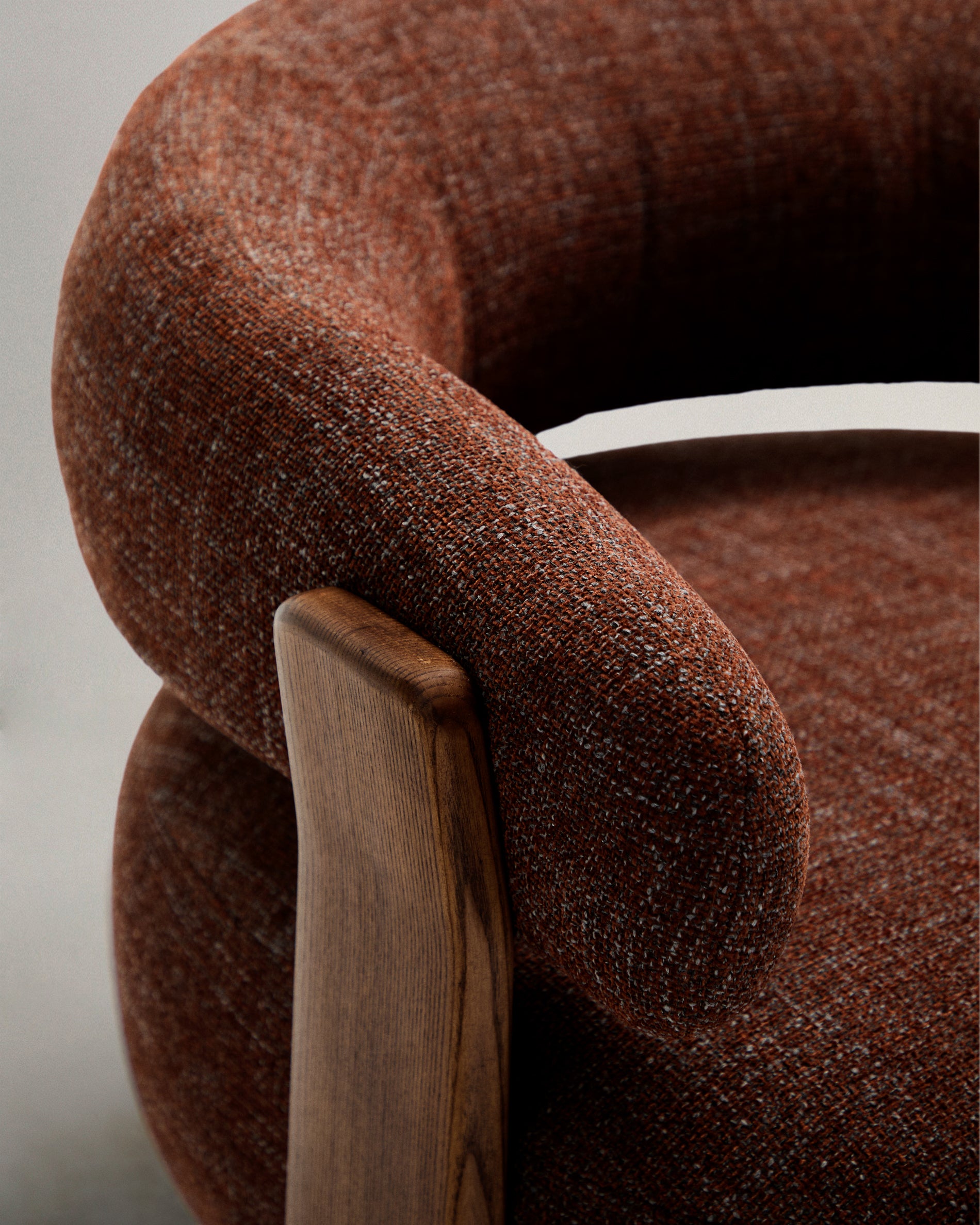 Granite brown chenille armchair with solid ash wood legs in a walnut finish FSC 100% - Detail