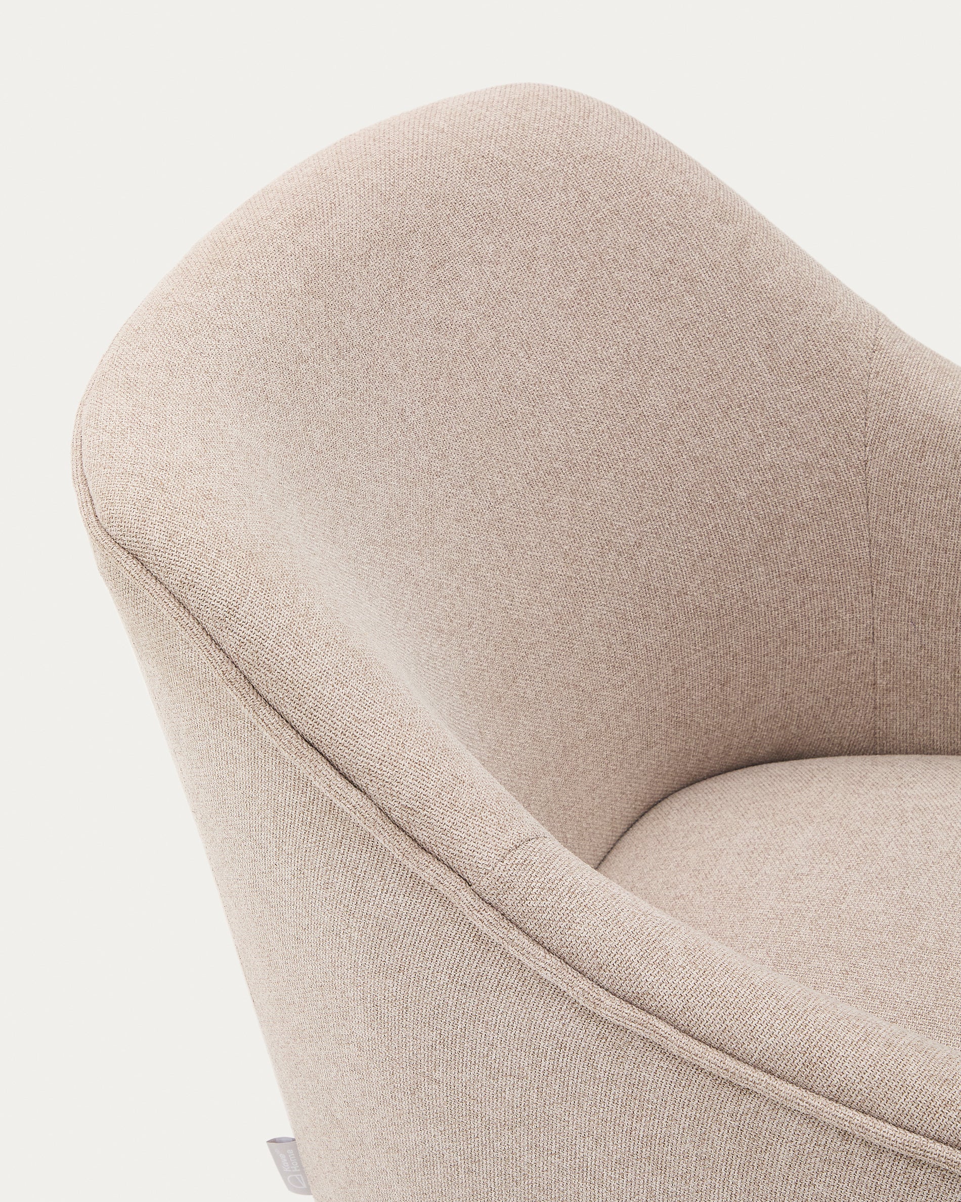 Bobly armchair in beige and with solid beech wood in a natural finish - Detail