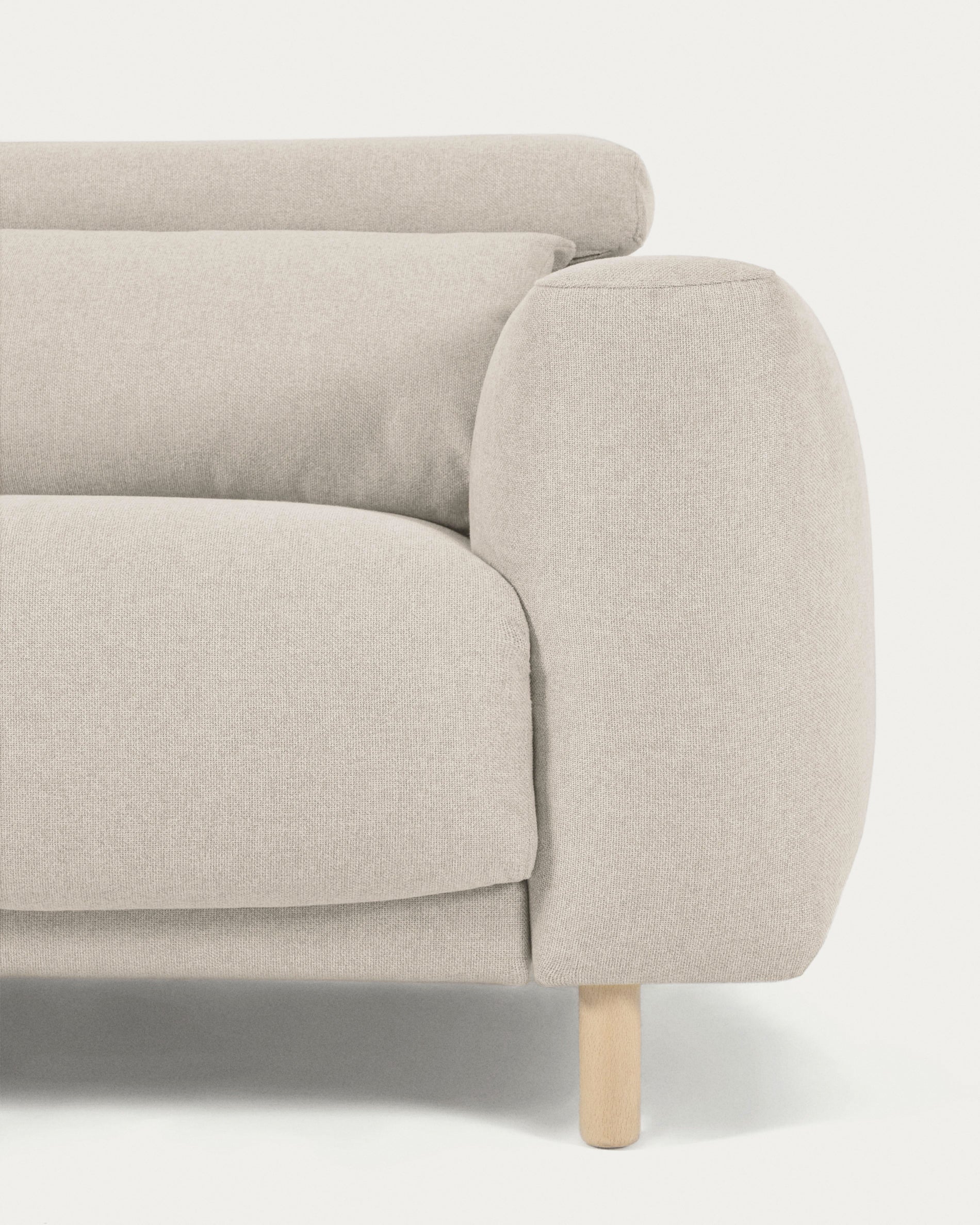 Singa 3 seater sofa with reclining headrest and extendable seat in white 215 cm - Detail