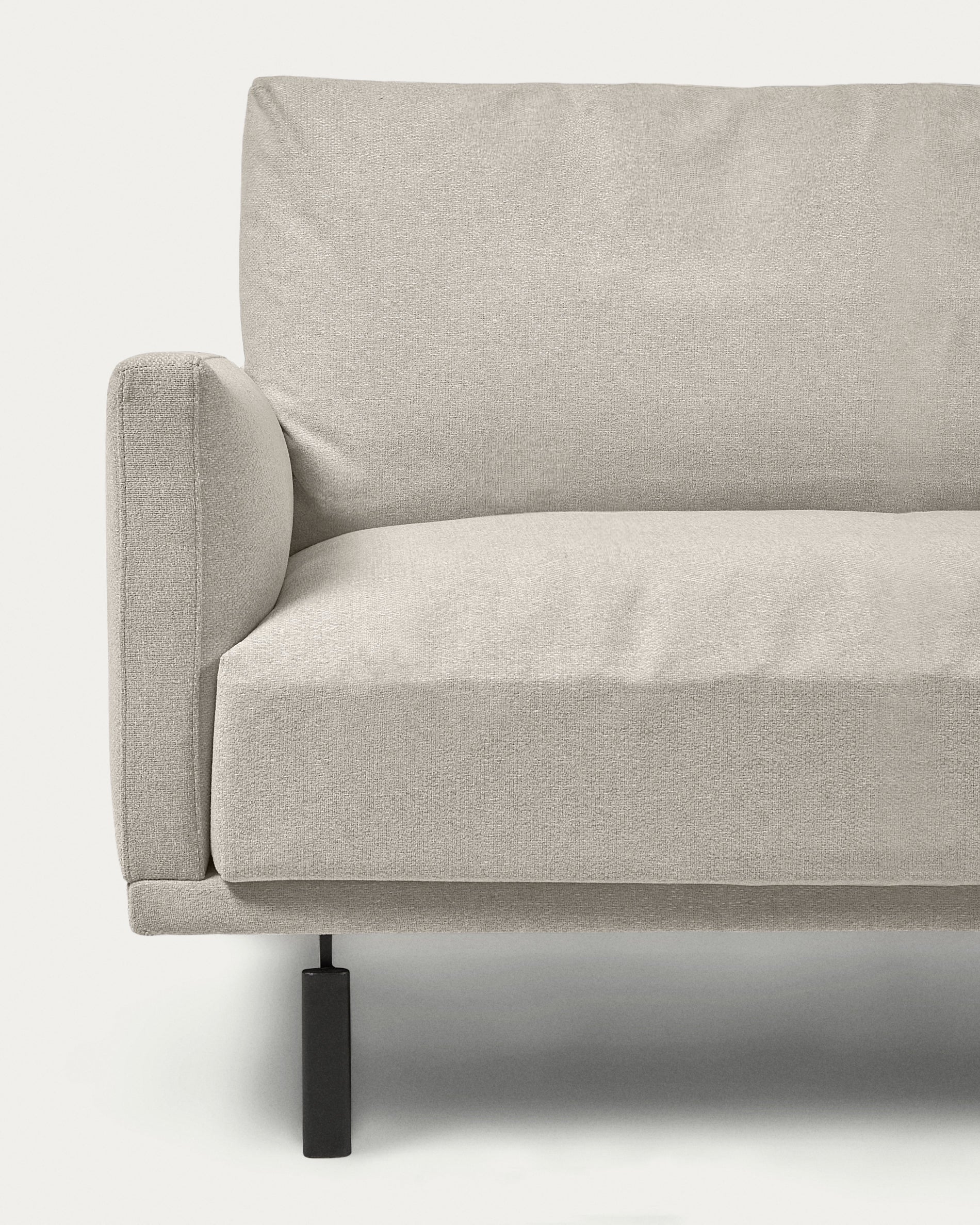 Galene 3 seater sofa in beige, 214 cm FSC Mix Credit - Detail