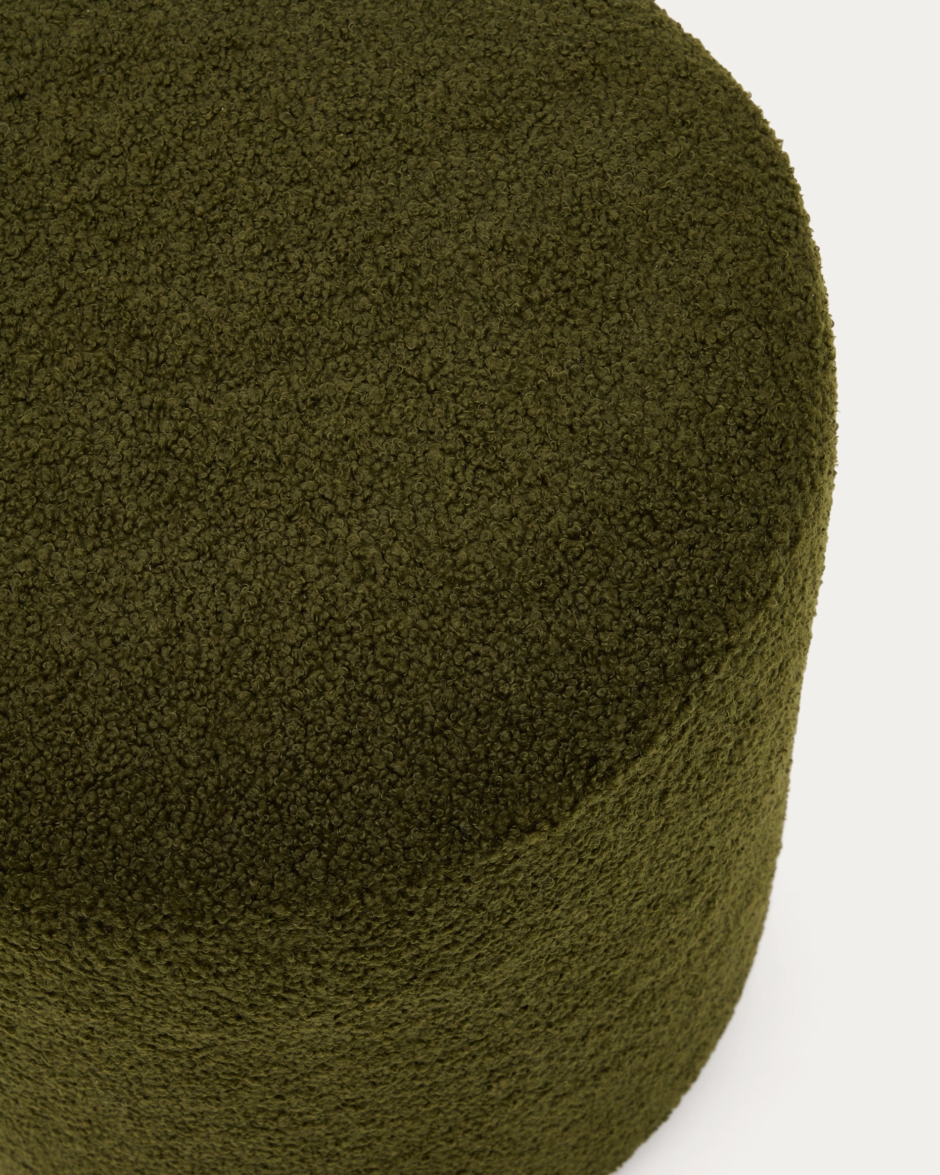 Kaeli footrest with removable cover in green bouclé Ø 43 cm - Detail