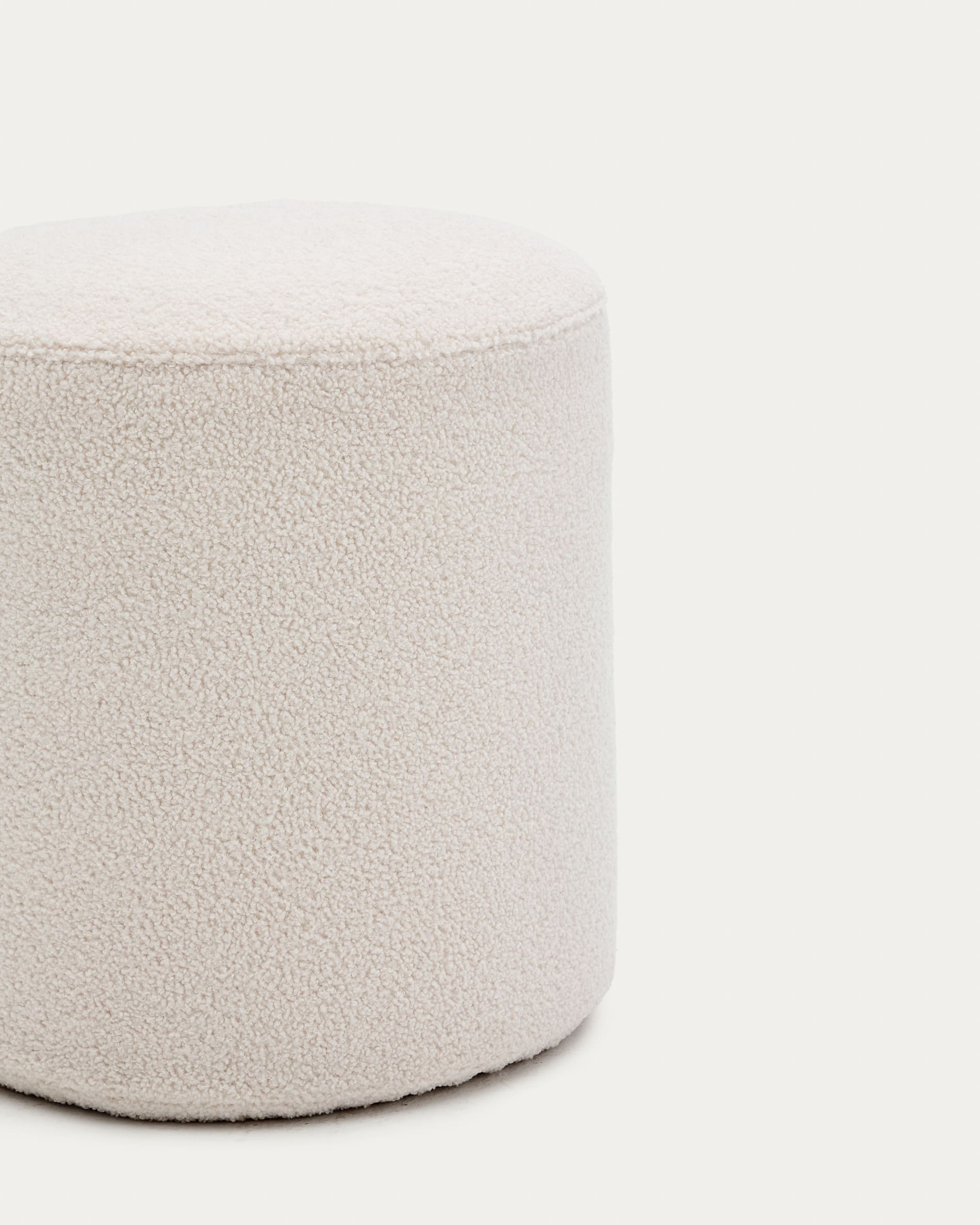 Kaeli footrest with removable cover in ecru bouclé Ø 43 cm