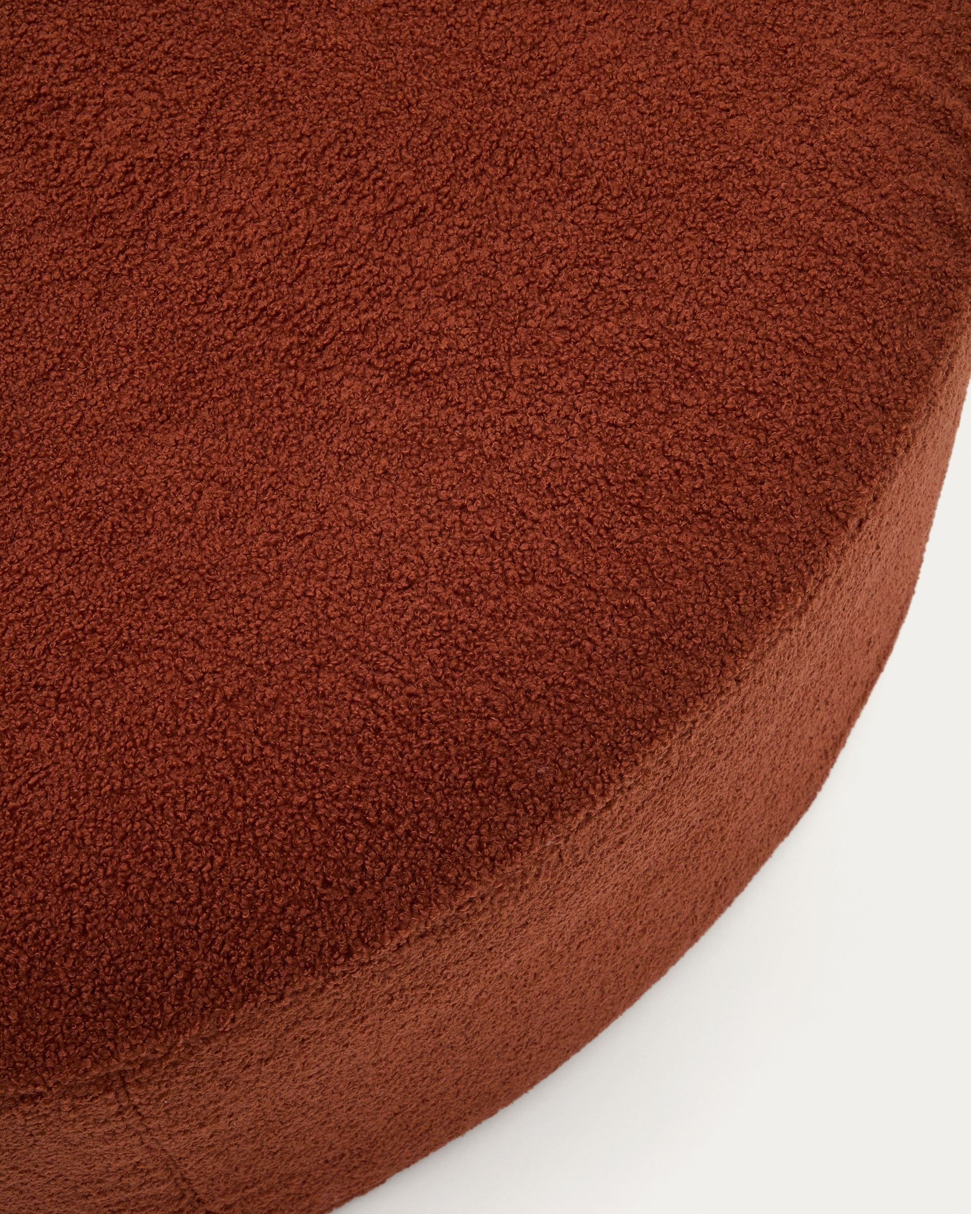 Kaeli footrest with removable cover in terracotta bouclé Ø 120 cm - Detail
