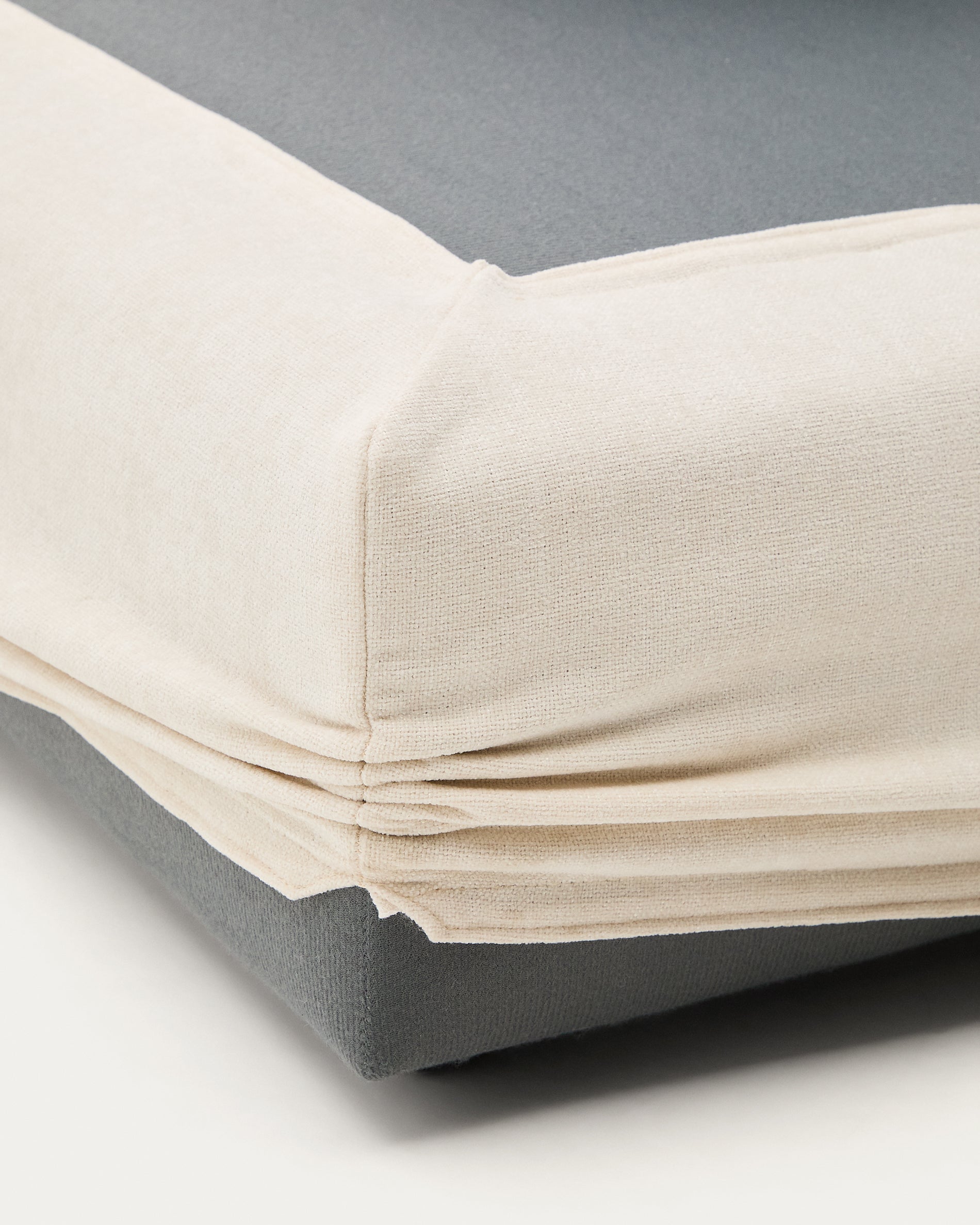 Alea ecru chenille footrest with removable cover 90 x 90cm - Detail