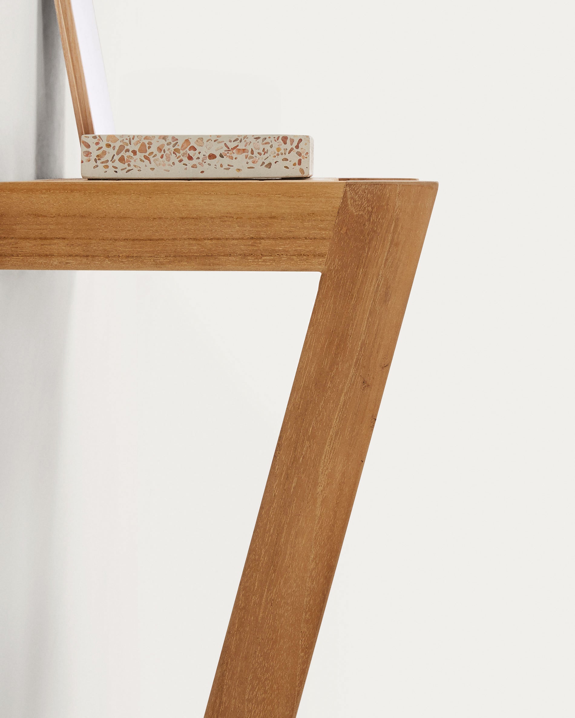 Wall towel rack Kuveni 40 x 63 cm - Detail