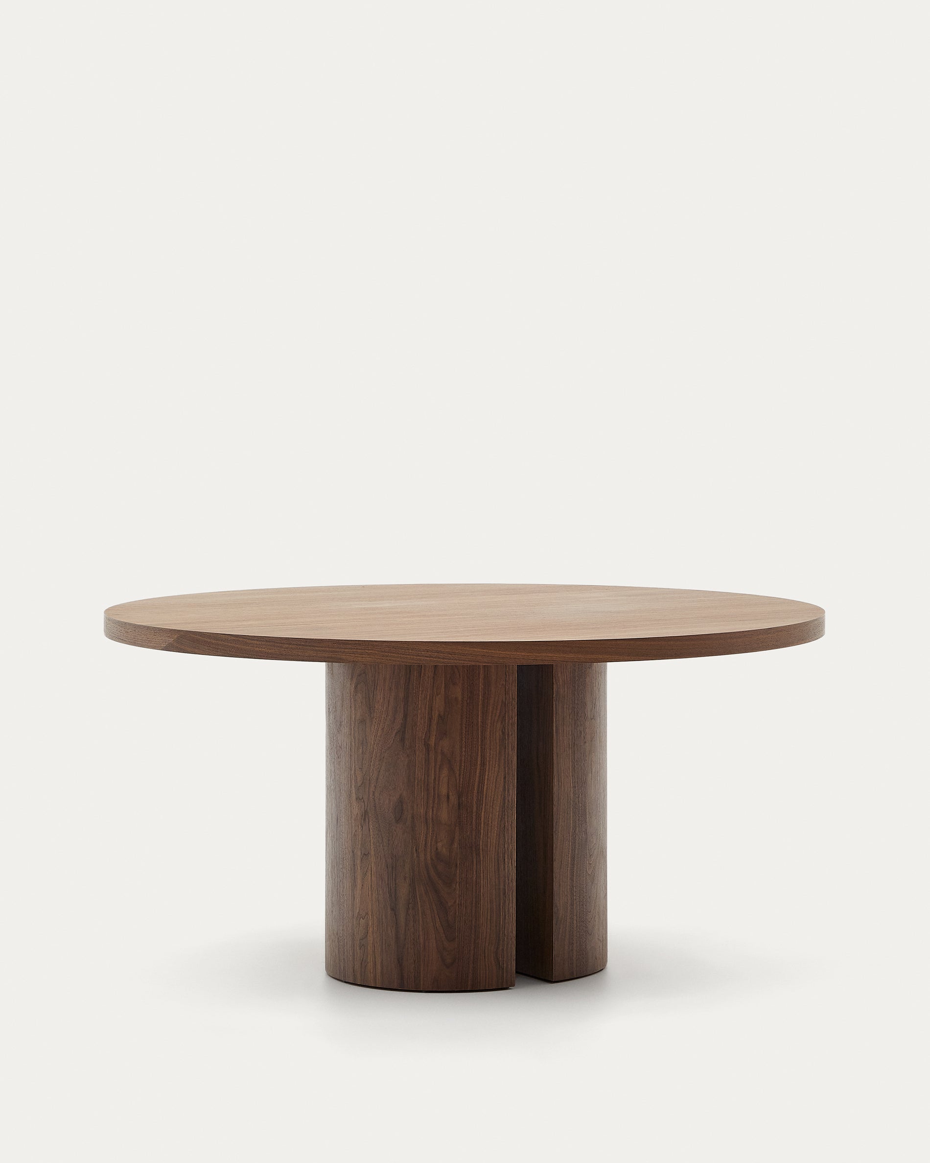 Nealy round table with a walnut veneer in a dark finish, Ø 150 cm - Product View