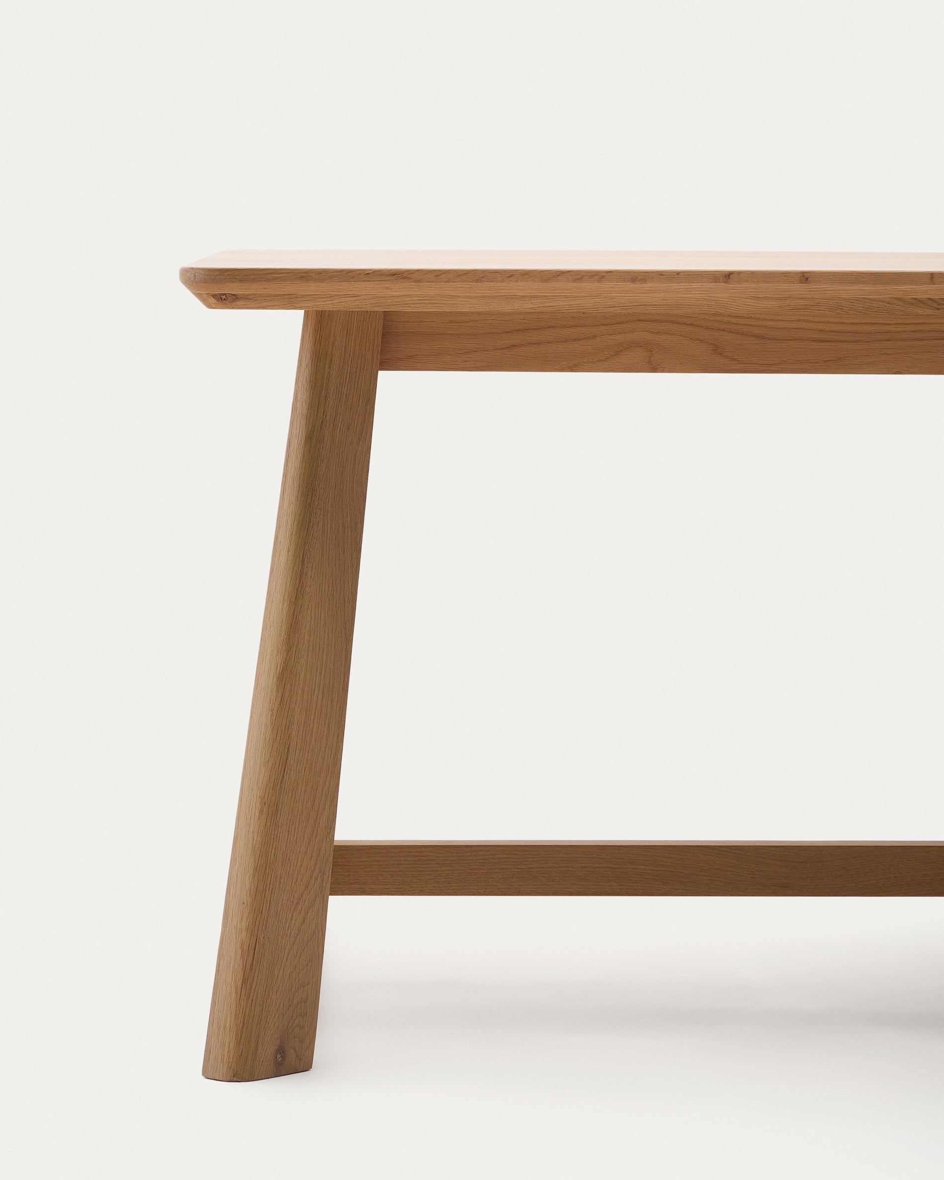 Idun table made of veneer and solid oak wood with natural tone finish FSC Mix Credit 220x100cm