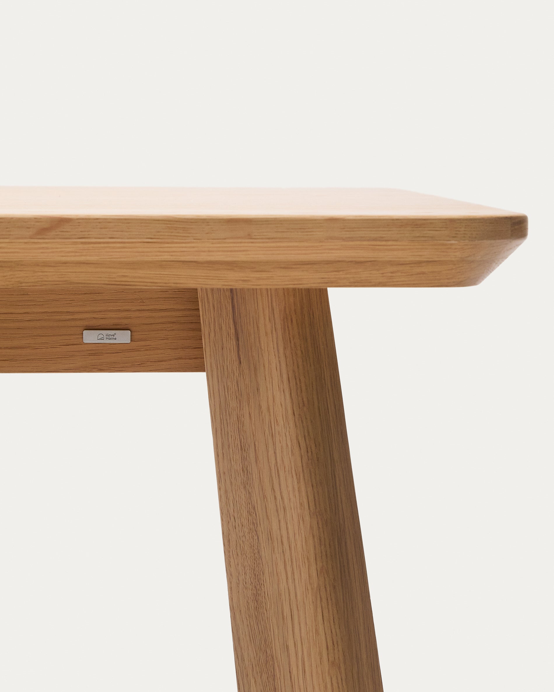 Idun table made of veneer and solid oak wood with natural tone finish FSC Mix Credit 220x100cm