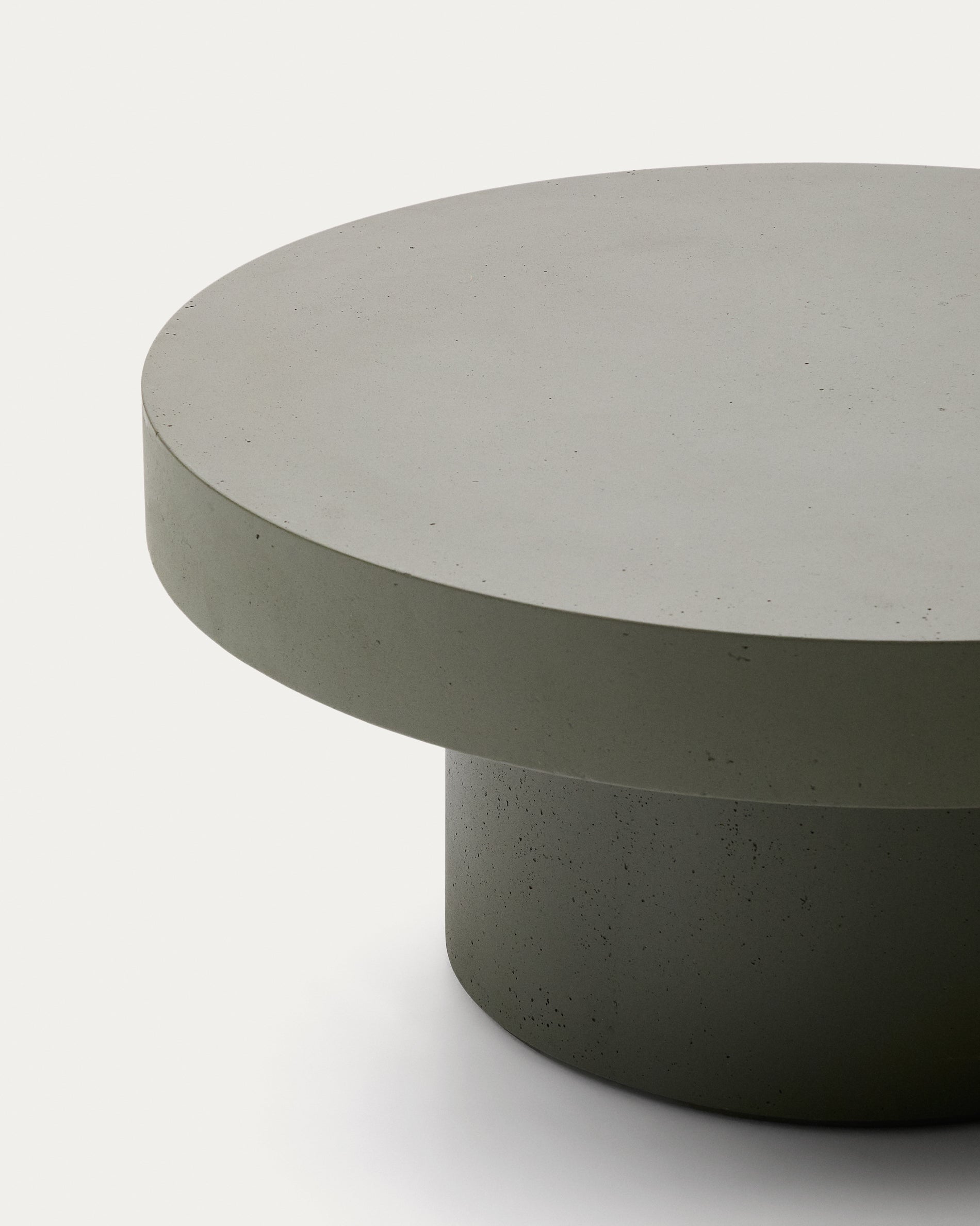 Aiguablava sötétzöld cement kávézóasztal Ø66cm