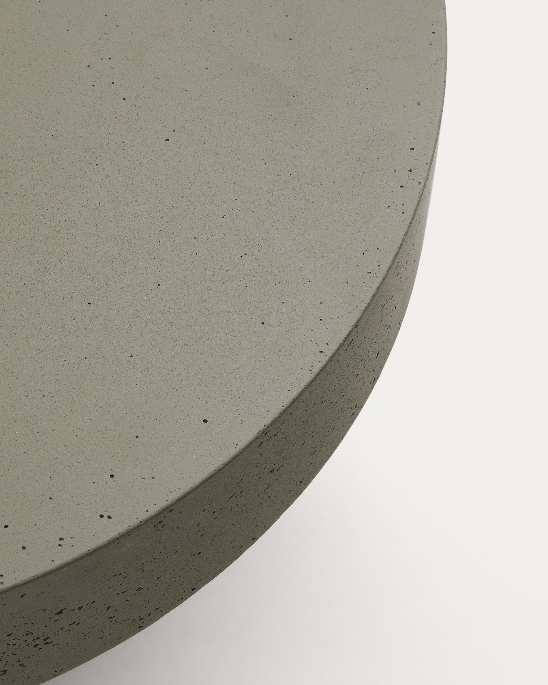 Aiguablava sötétzöld cement kávézóasztal Ø66cm