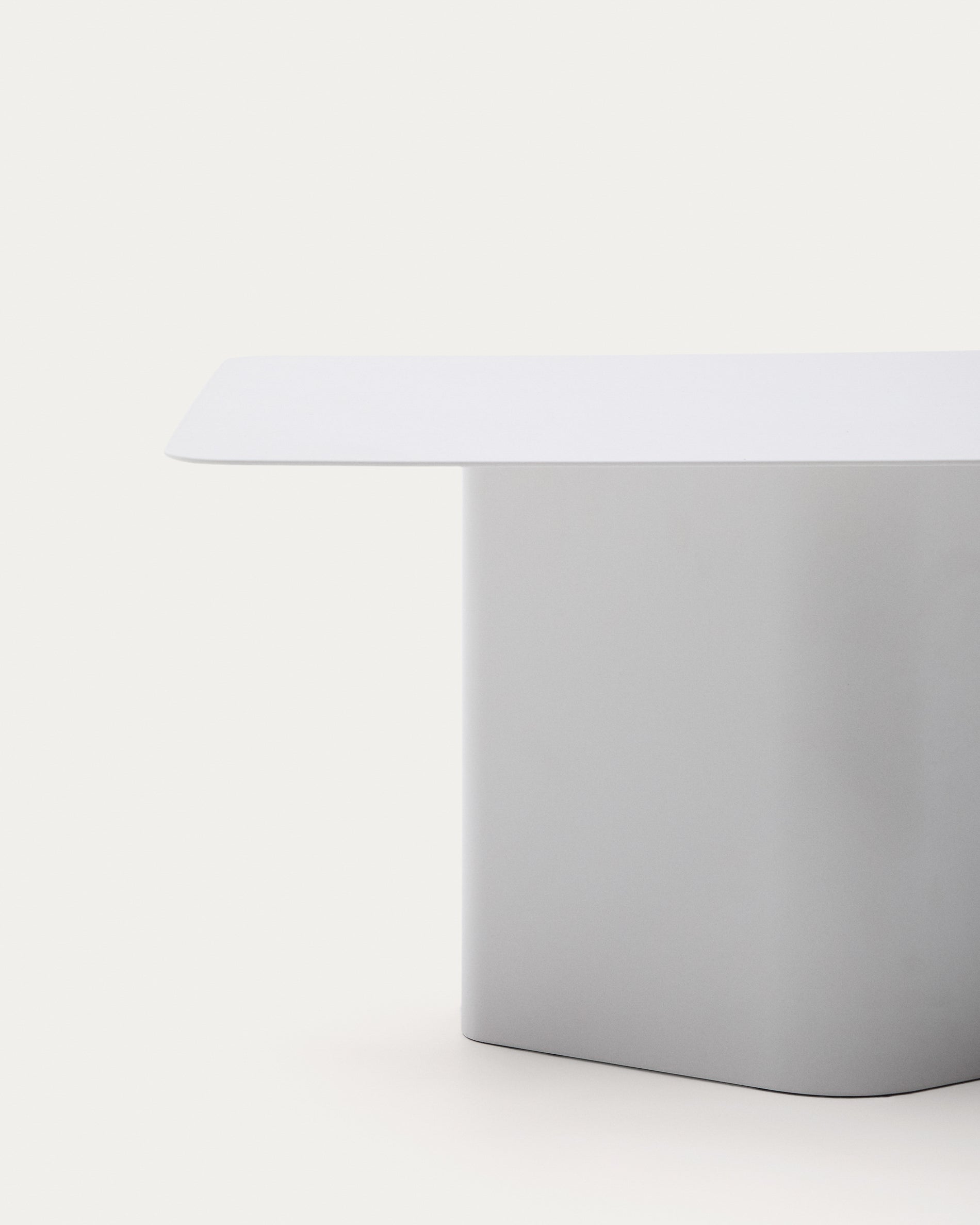 Arvin grey iron coffee table 70 x 52cm - Detail