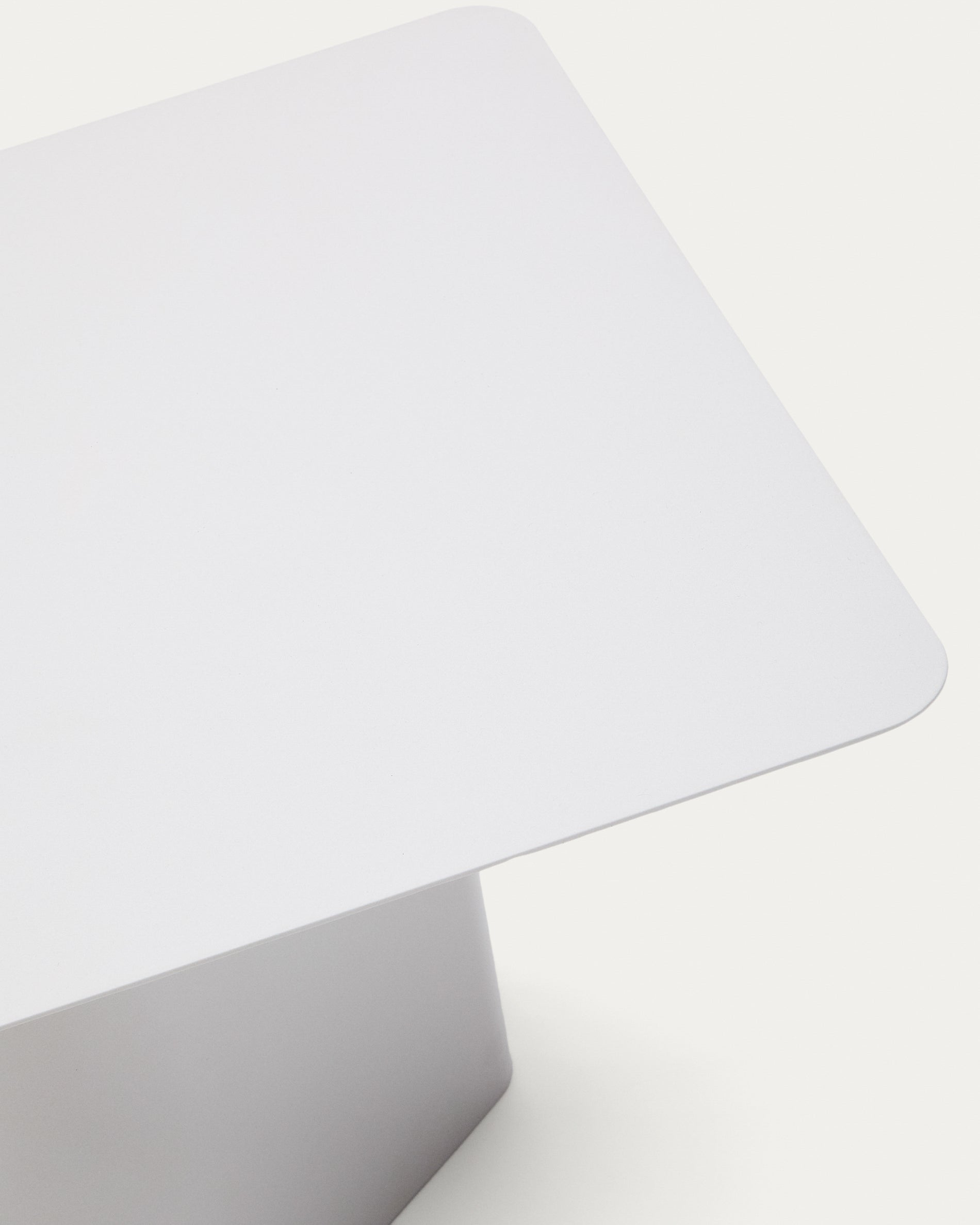 Arvin grey iron coffee table 70 x 52cm - Detail