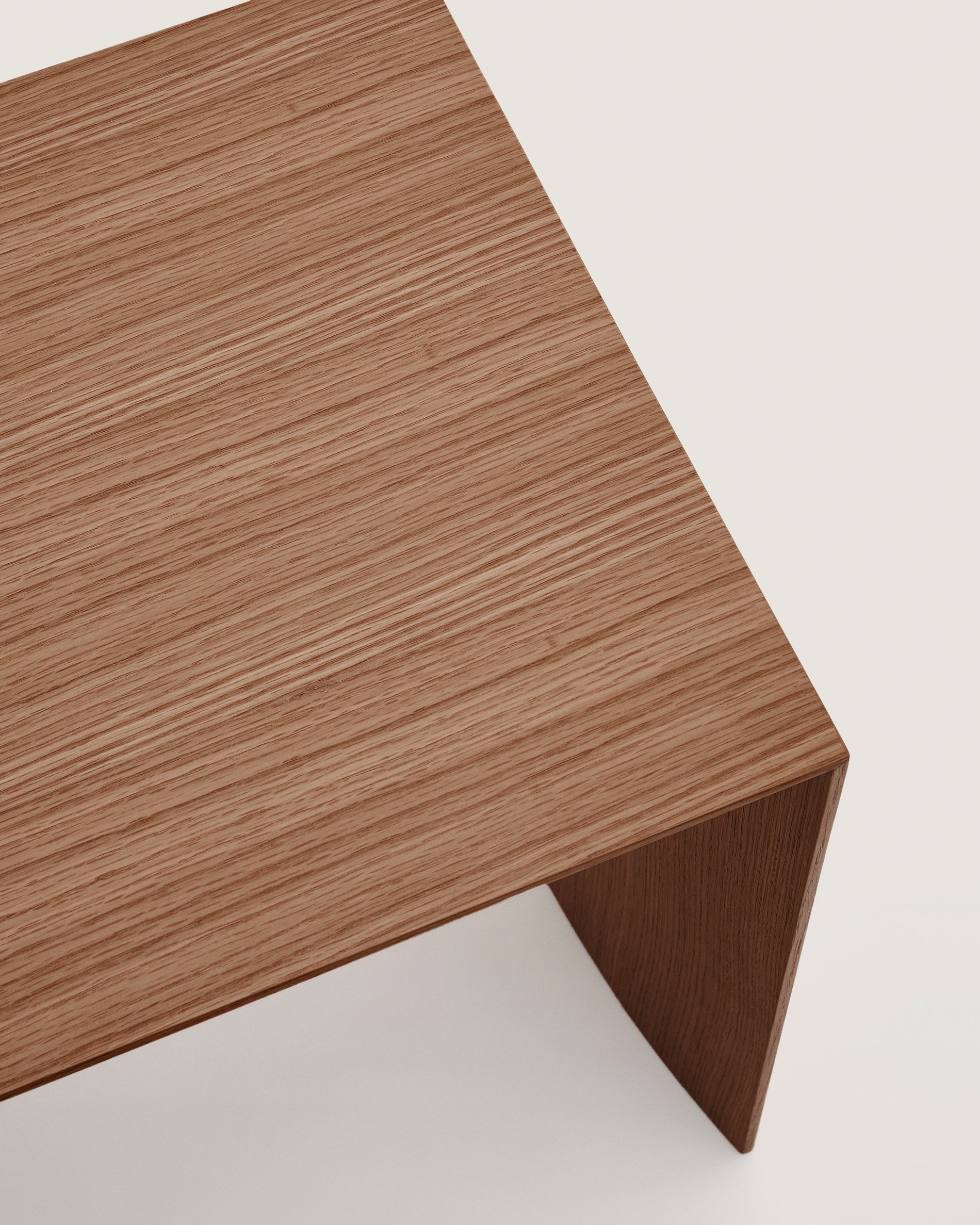 Litto walnut veneer coffee table, 90 x 45 cm - Detail