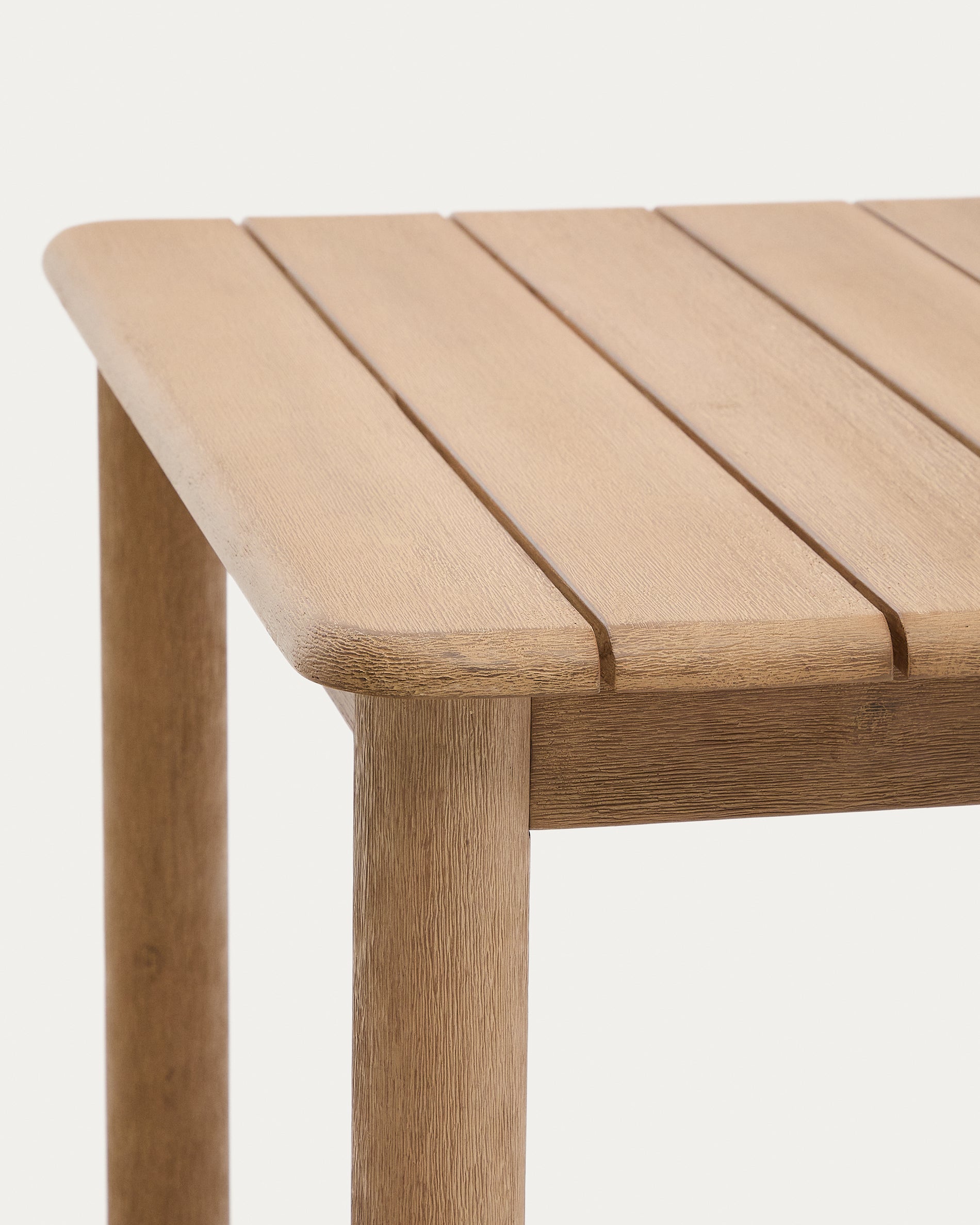 Sori table in FSC 100% solid acacia wood 135 x 78cm - Detail