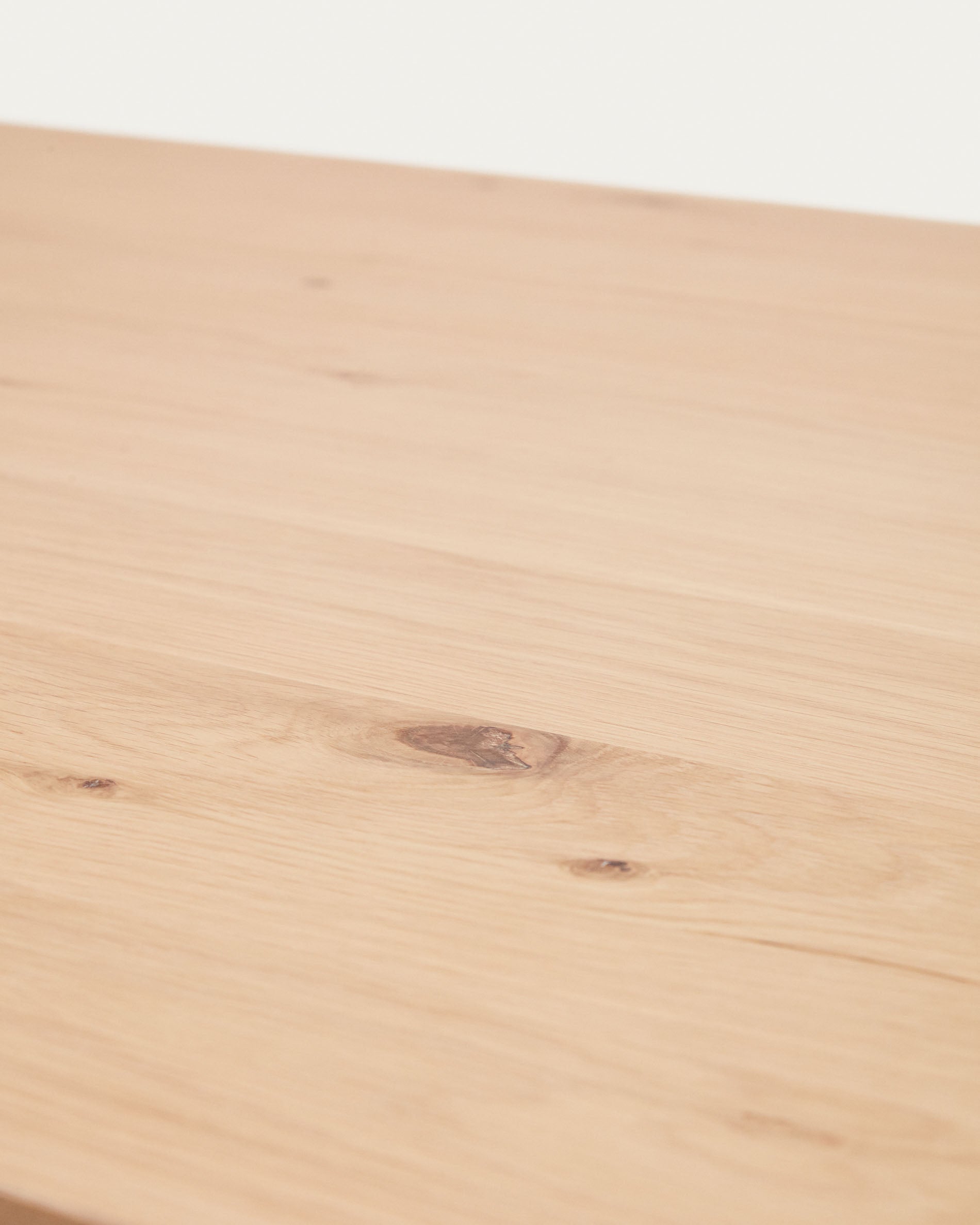 Yain extendable table with oak veneer and solid oak, 160 (220) x 80 cm - Detail