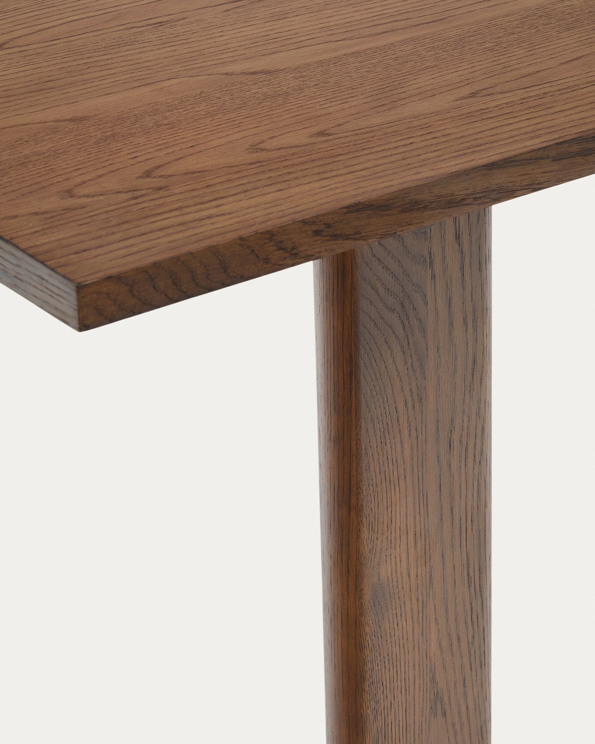 Arlen extendable table in solid oak wood and veneer with a walnut finish 200(250) 95 cm FSC Mix Credit - Detail