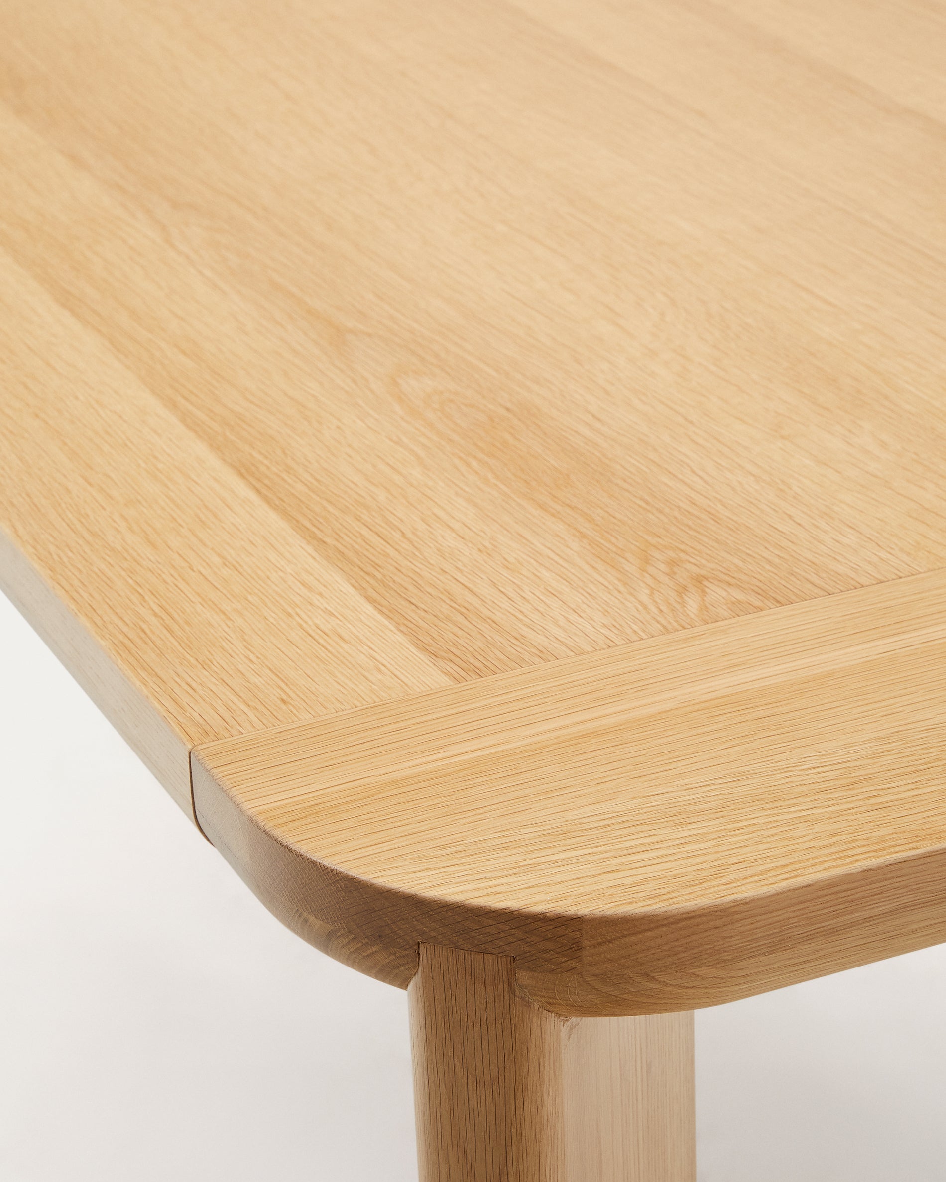 Jondal extendable table made of solid wood and oak veneer, 240 (320) cm x 100 cm FSC 100% - Detail