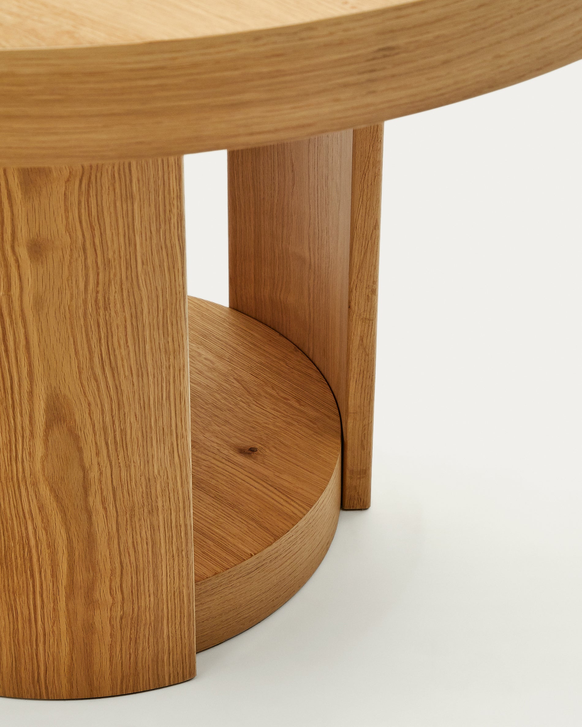 Artis extendable round table in solid oak wood and veneer, 150 (200) cm x 80 cm FSC 100% - Detail