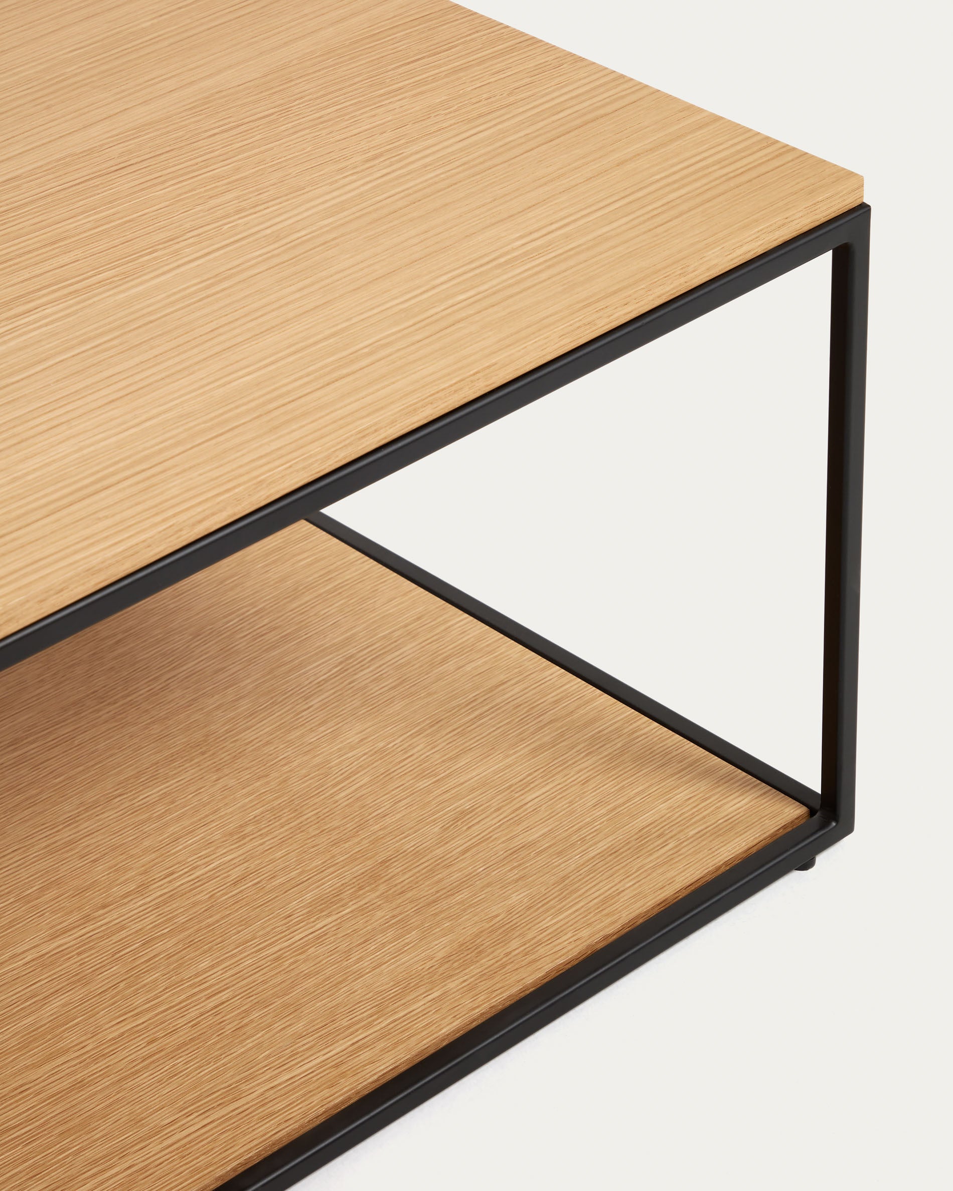 Yoana coffee table with oak wood veneer and painted black metal structure, 110 x 60 cm - Detail
