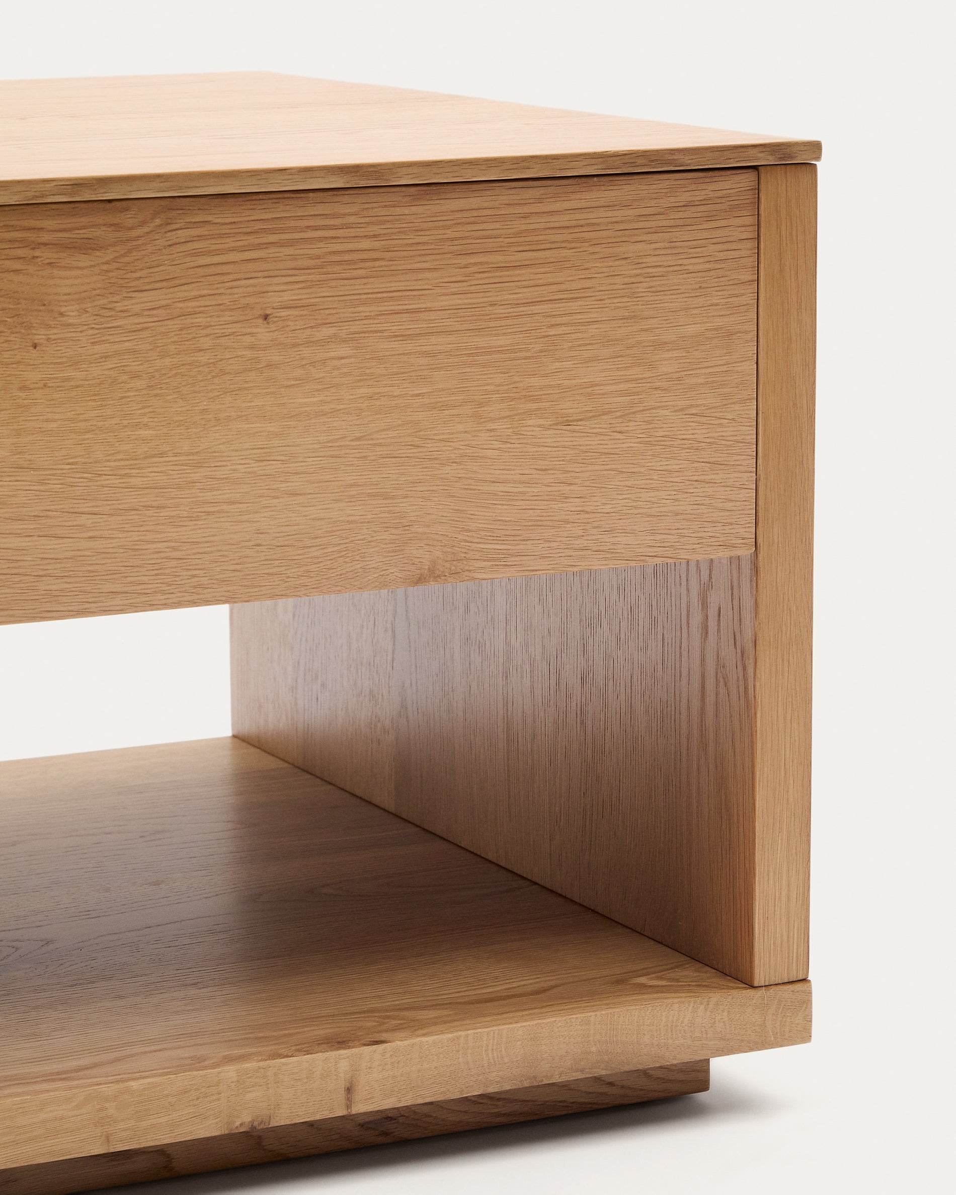 Alguema raisable coffee table in oak veneer with natural finish 120 x 60 cm - Detail