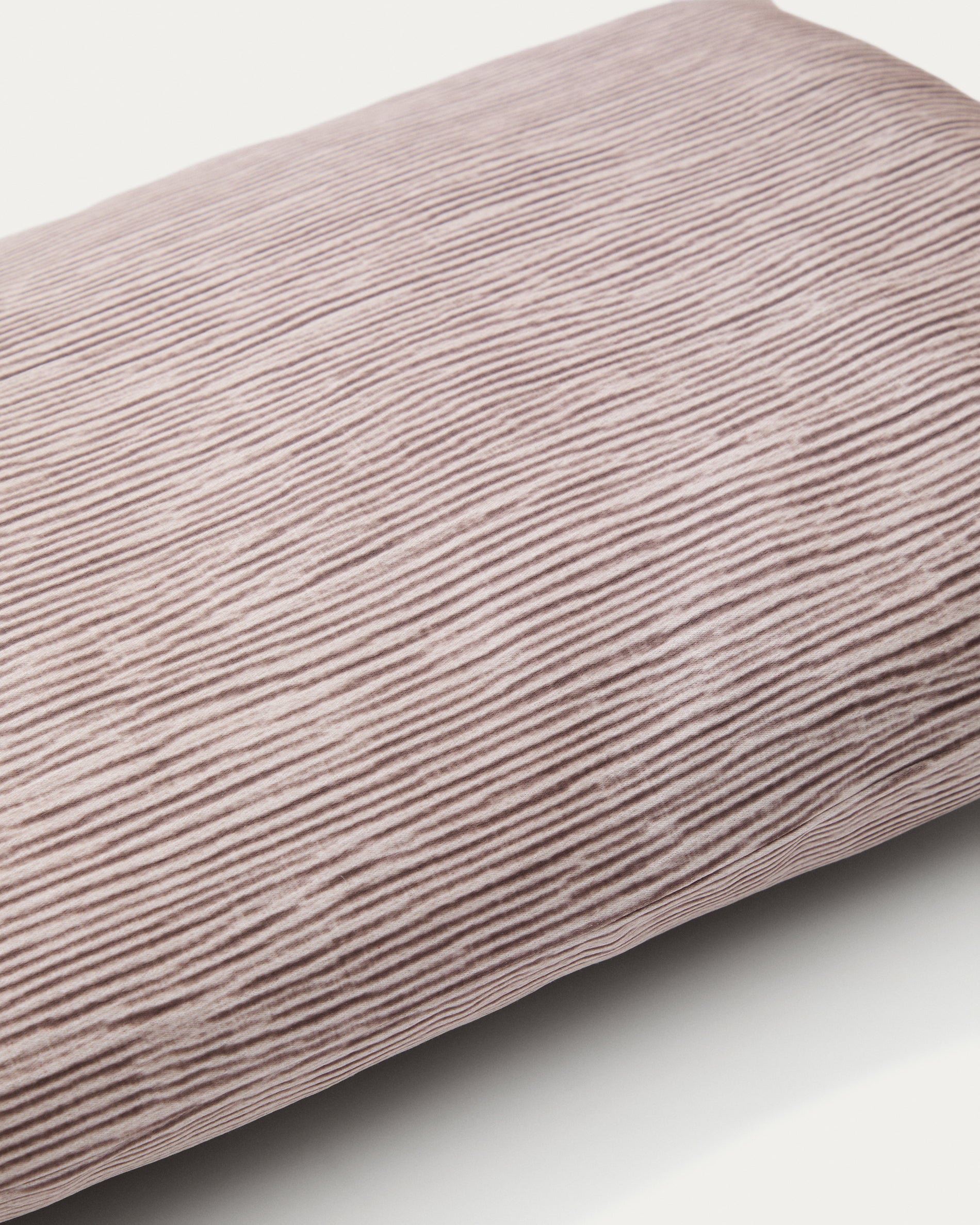 Mirca terracotta-coloured textured cushion cover, 50 x 30 cm - Detail