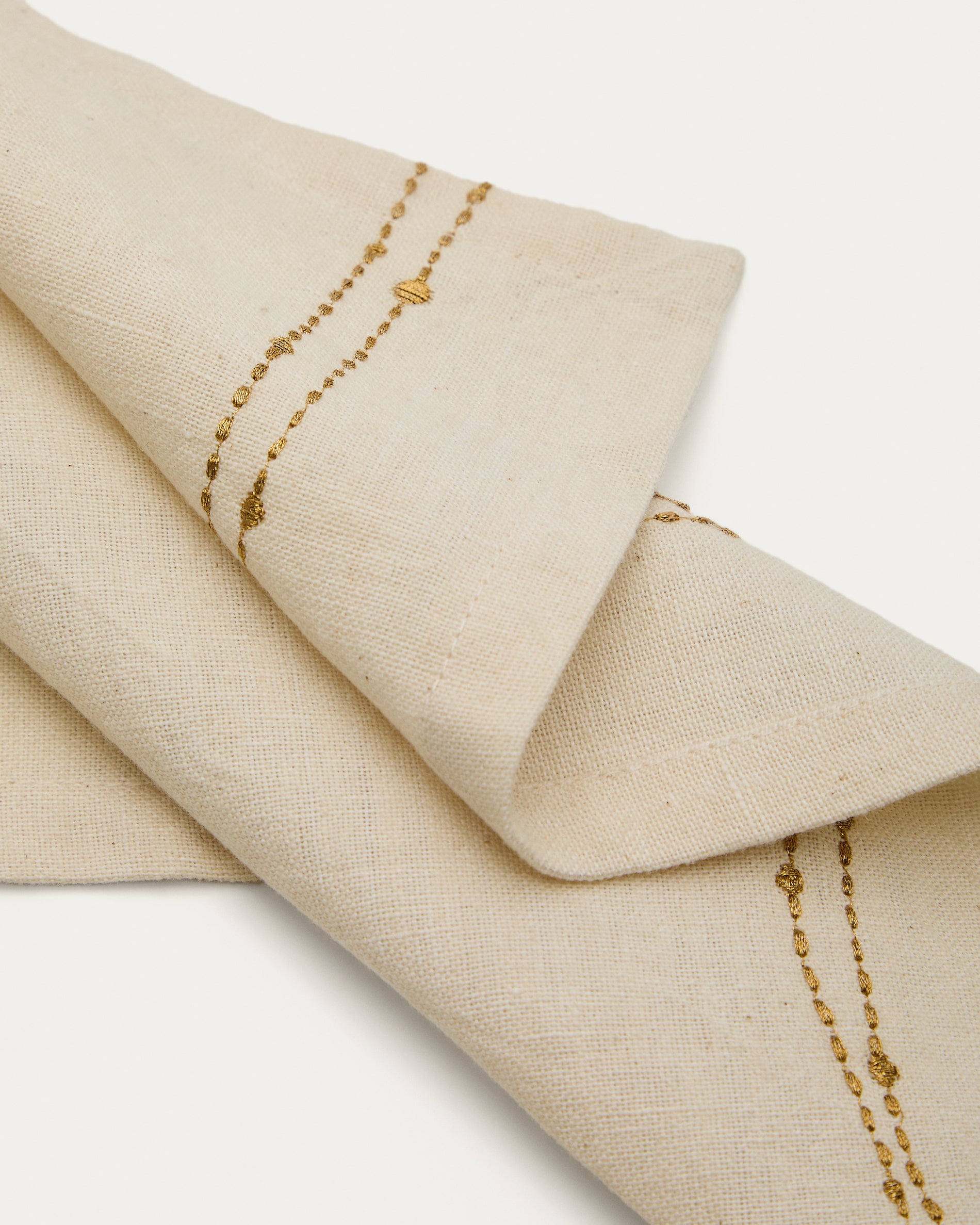 Flia set of 2 white linen and cotton napkins with gold-coloured lurex embroidered detail - Detail