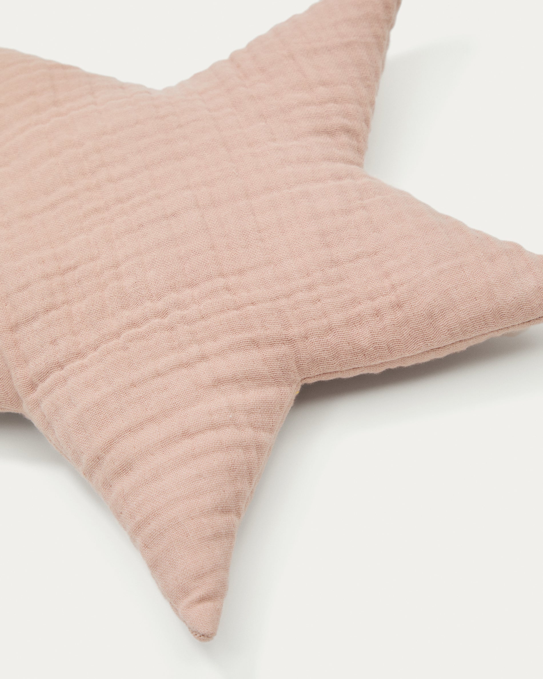 Laily star-shaped, pink cushion made of 100% organic cotton, 30 x 30 cm - Detail