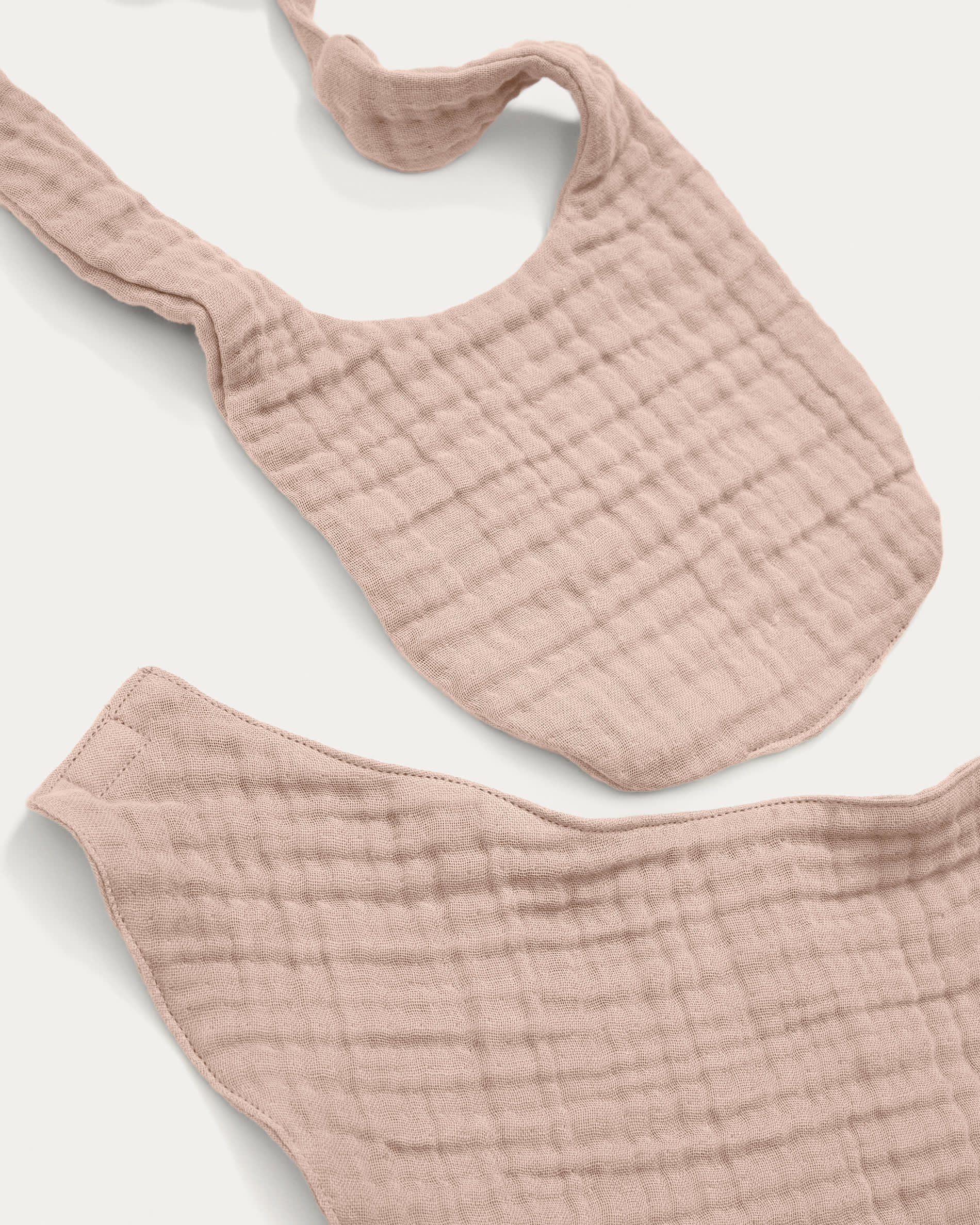 Prune pink bib and bandana set, made of 100% organic cotton