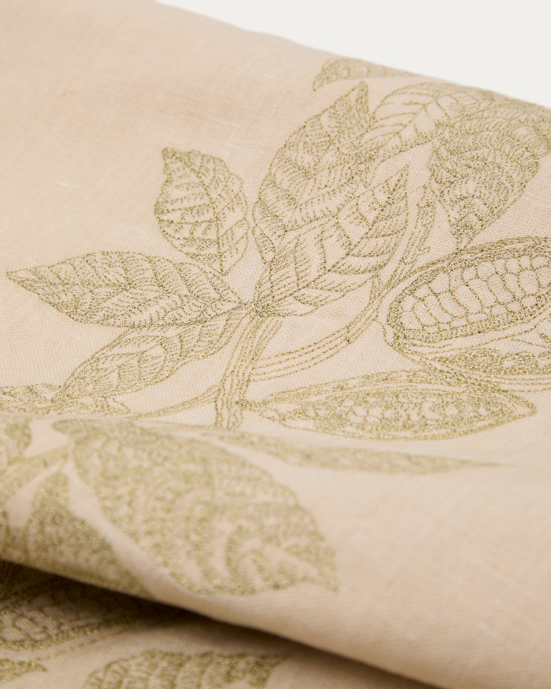 Oreti tablecloth in beige cotton and linen and cocoa embroidery feature, 150x250cm - Detail