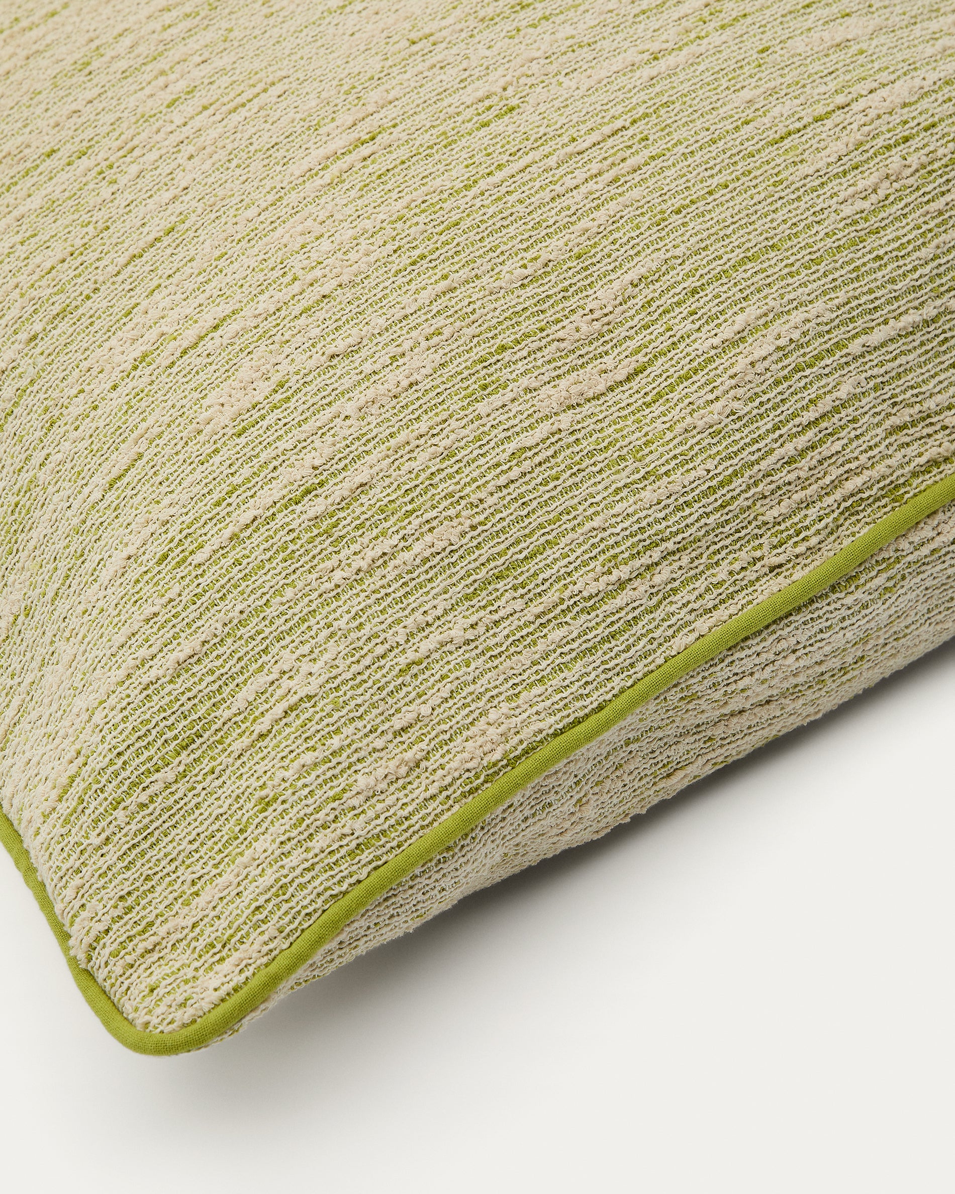 Brisella green jacquard cushion cover with contrasting trim 45 x 45cm - Detail