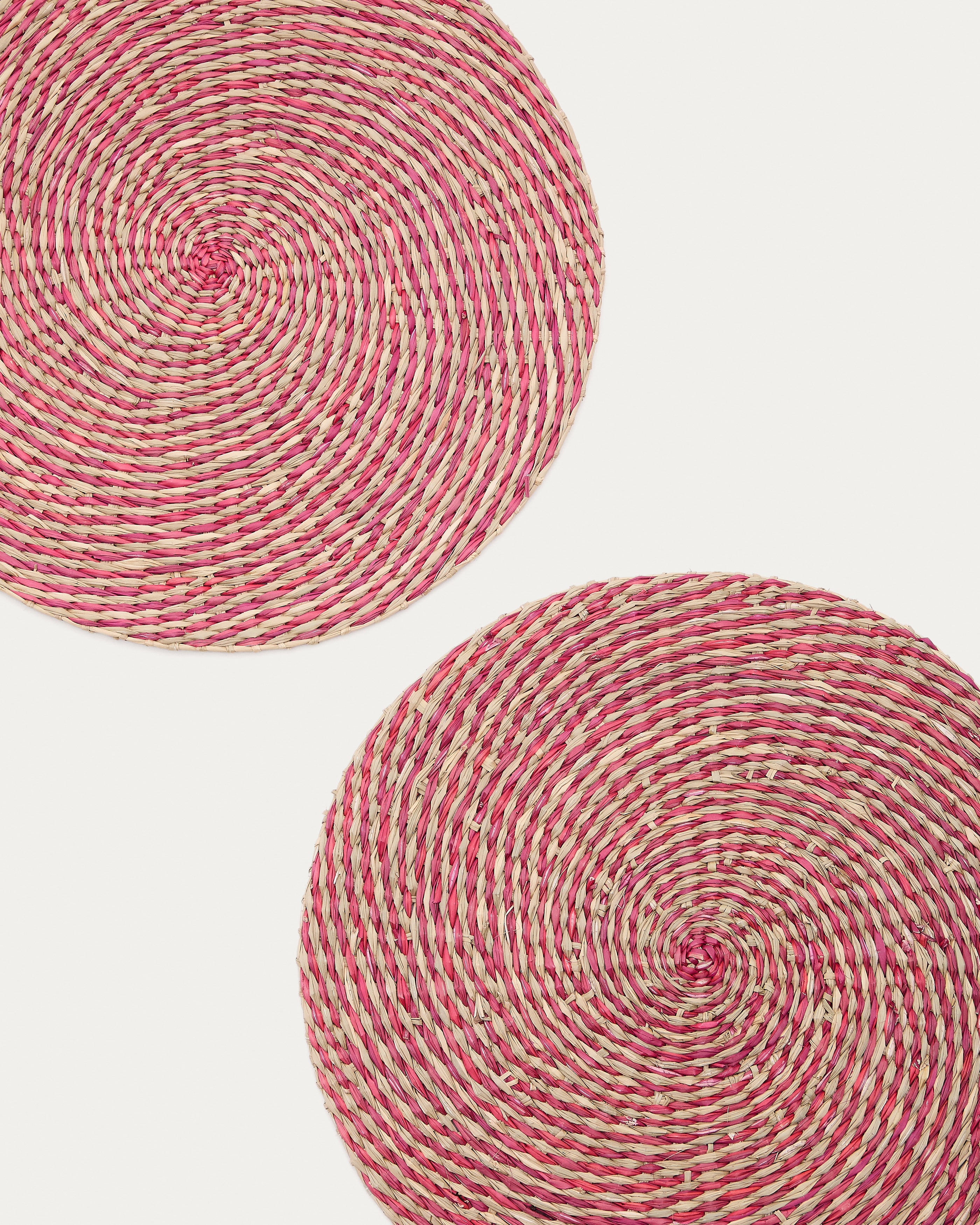 Rivela set of 2 red seagrass placemats Ø38cm - Detail